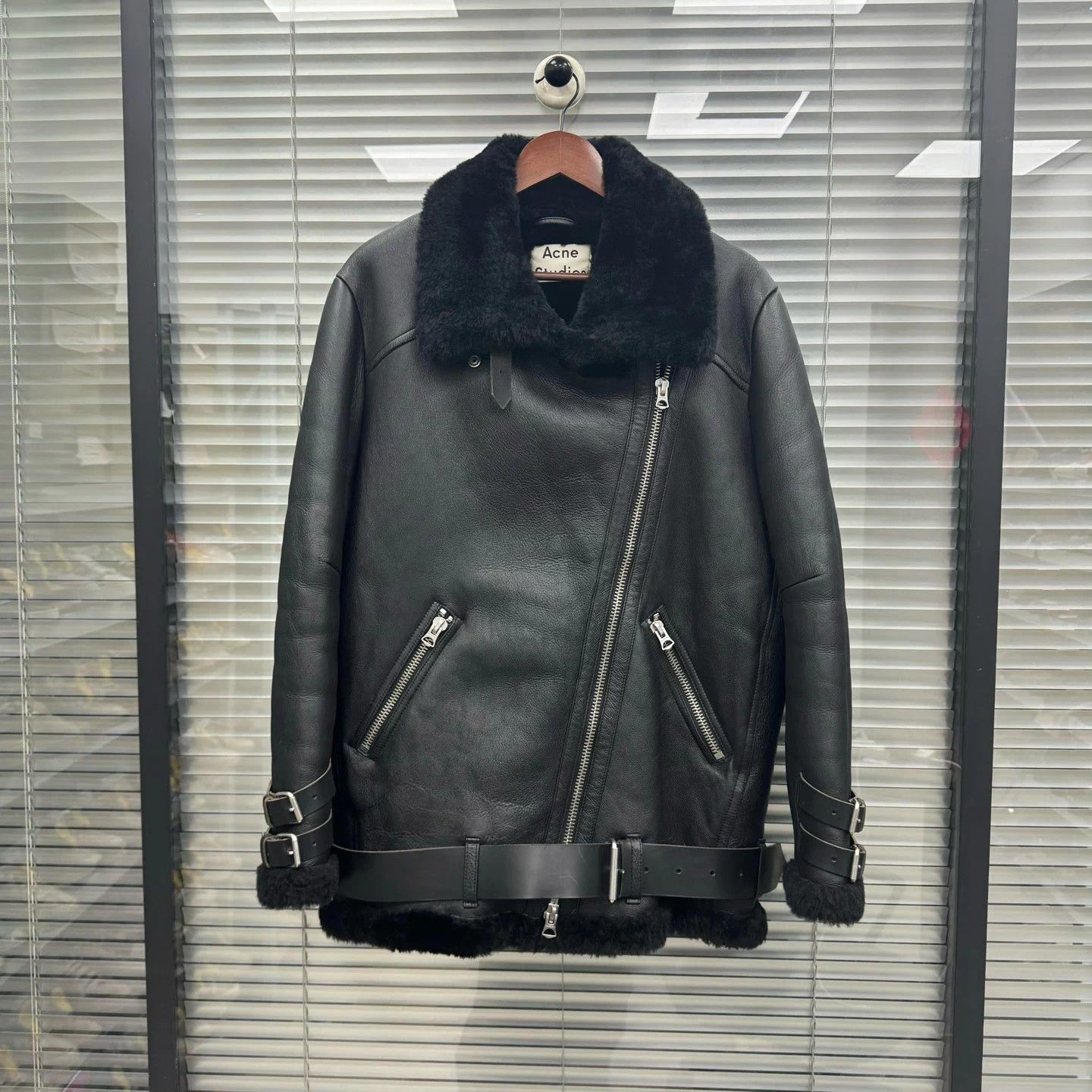 Acne Studios AcneStudios Black Shearling Long-Sleeved Coat Size S / US 4 / IT 40 - 1 Thumbnail