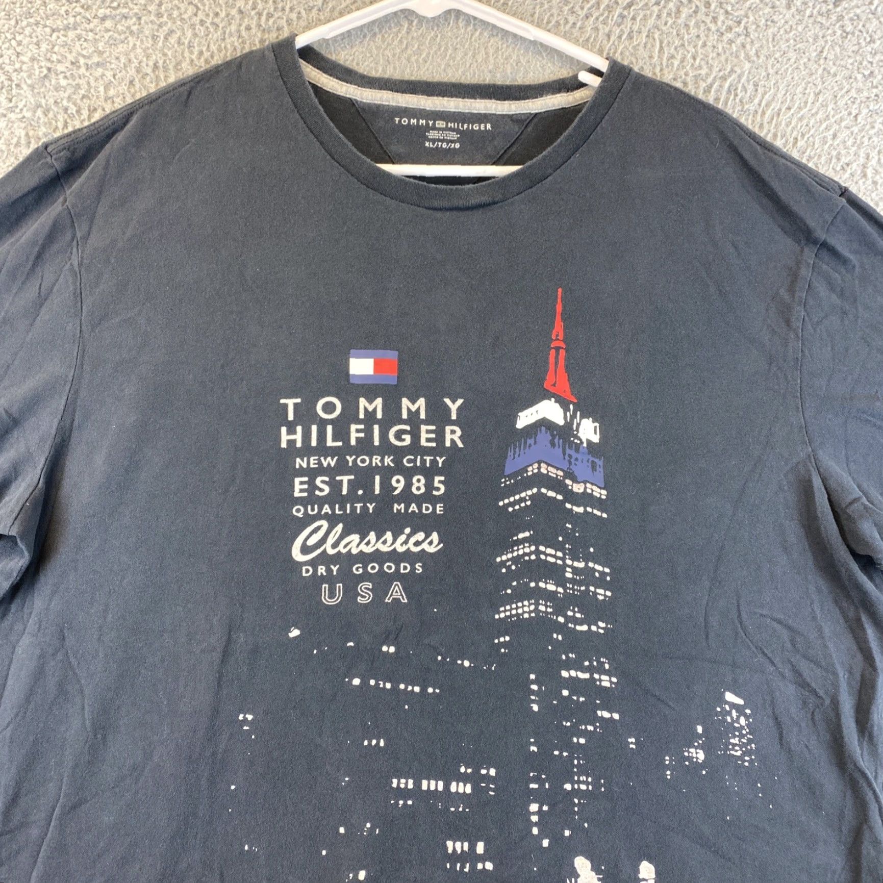 Tommy Hilfiger VINTAGE Tommy Hilfiger T-Shirt Men XL Black Short Sleeve Logo 90s Cotton Size US XL / EU 56 / 4 - 2 Thumbnail