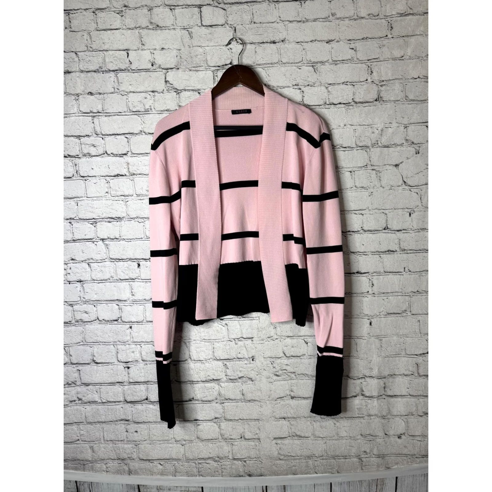 Brandblack VINTAGE Cyrus Pink and Black Striped Open Front Cardigan Sweater Women L Pink Striped Cardigan sweater with stripes and open front Mens? Size L / US 10 / IT 46 - 2 Thumbnail