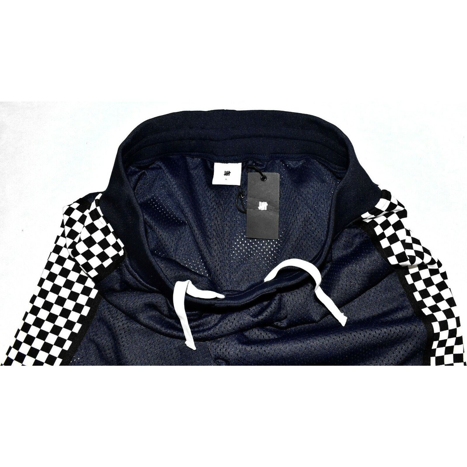 Undefeated NWT UNDEFEATED Navy W/Check Basketball Shorts Sz L $90 Size US 36 / EU 52 - 3 Thumbnail