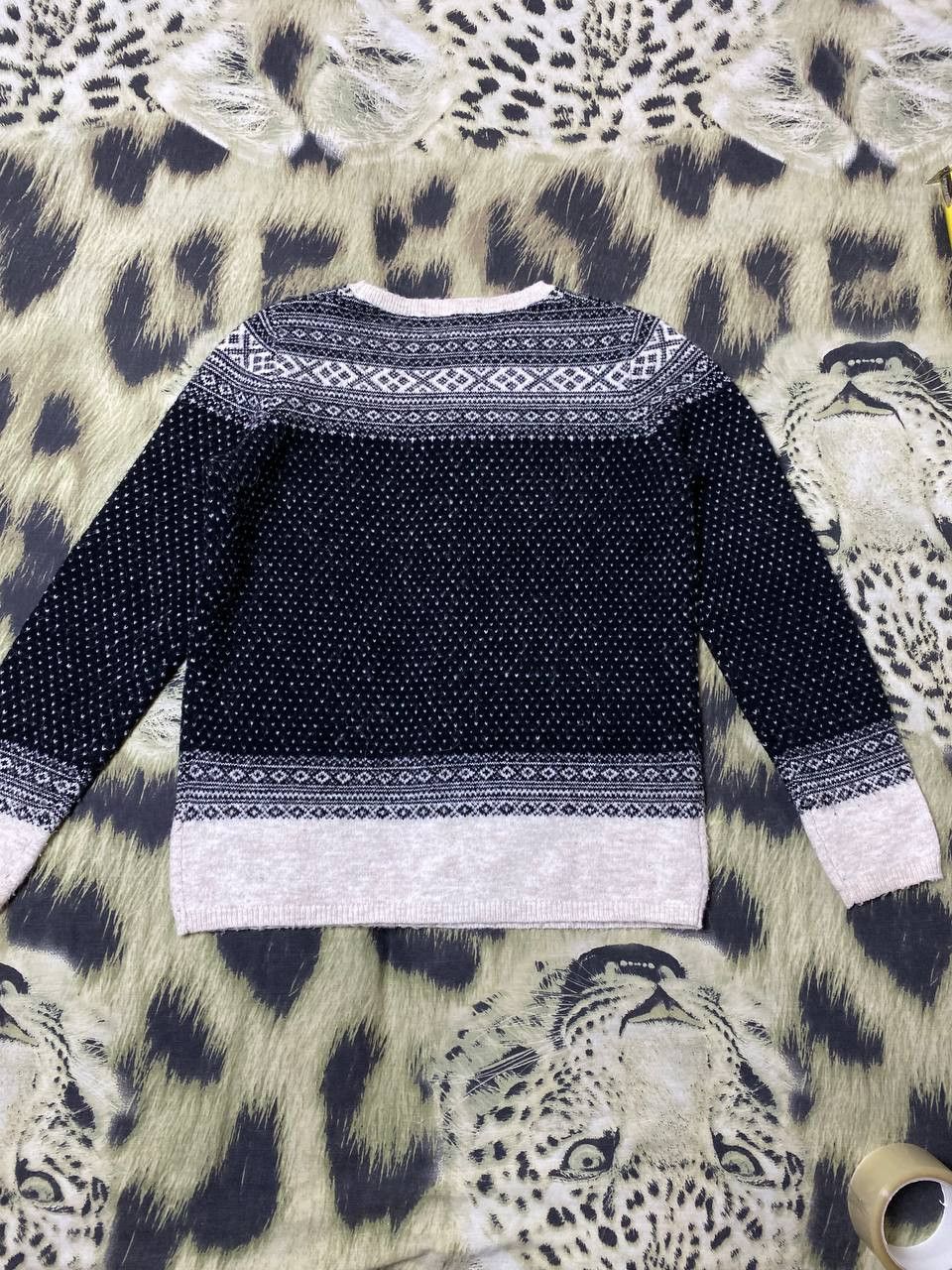 Uniqlo Vintage print Sweaters Uniqlo Y2K size L streetwear Size US L / EU 52-54 / 3 - 17 Thumbnail