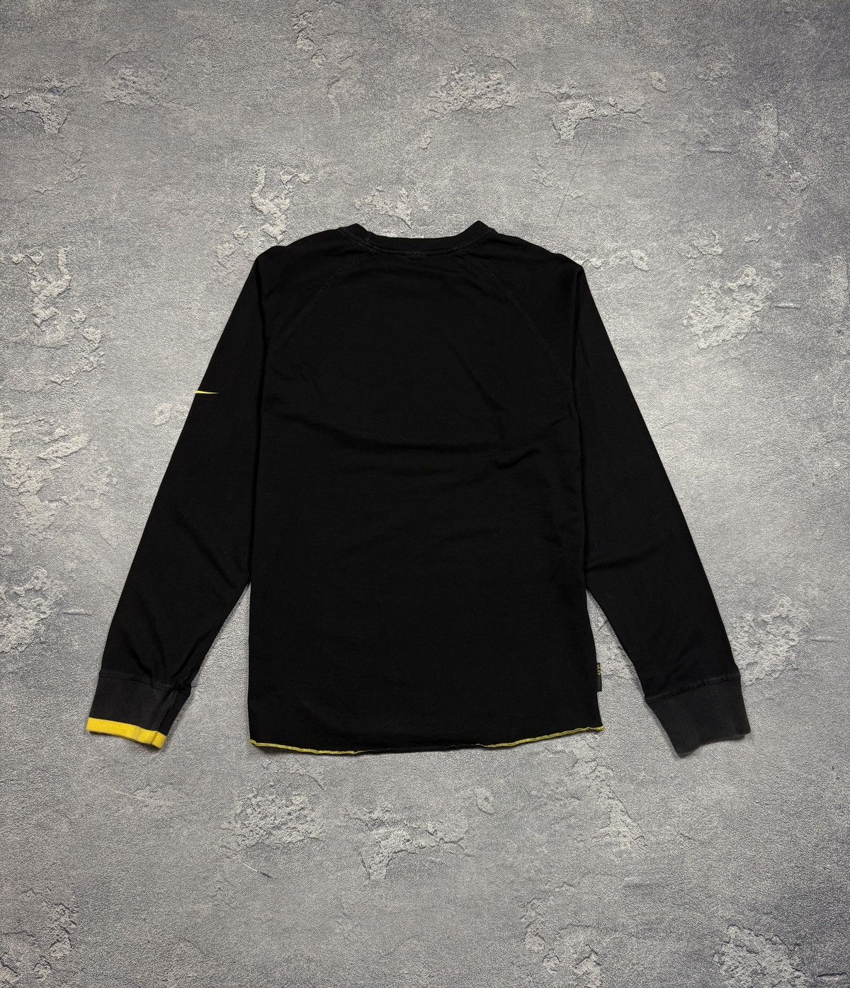 Nike Vintage 00s Nike 10/2 Logo Tee Shirt Long Sleeve Size US XL / EU 56 / 4 - 2 Thumbnail