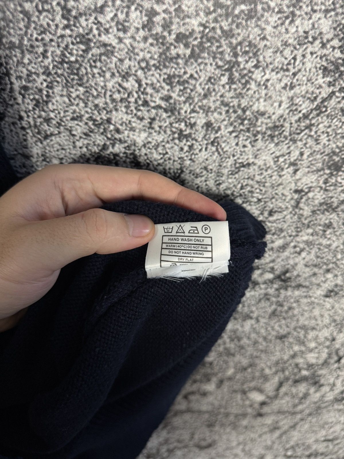 Burberry Burberry Vintage Sweater Pullover Made in England Size 46 Size US L / EU 52-54 / 3 - 8 Thumbnail