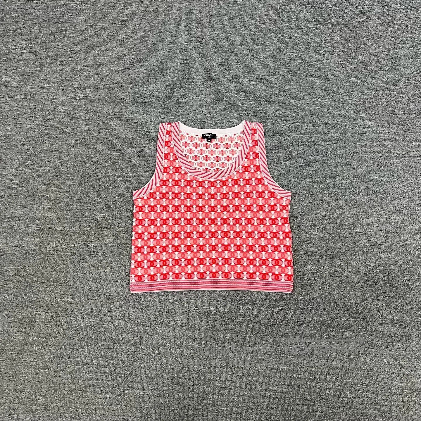 Chanel Chanel Pink CC Logo Knit Vest. Size XXS / US 00 / IT 34 - 3 Thumbnail