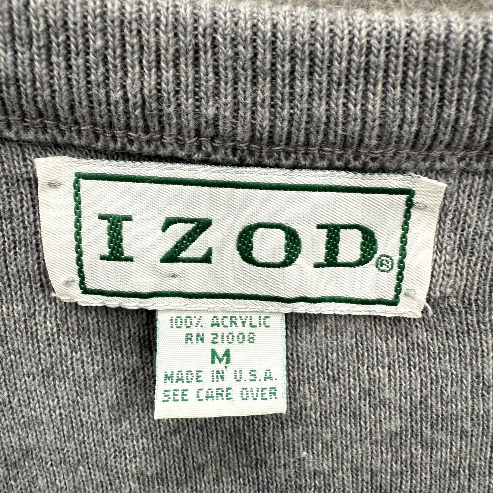 Izod VINTAGE IZOD Sweater Mens Medium Gray V-Neck Pullover Crest Made in USA 90s Size US M / EU 48-50 / 2 - 3 Thumbnail