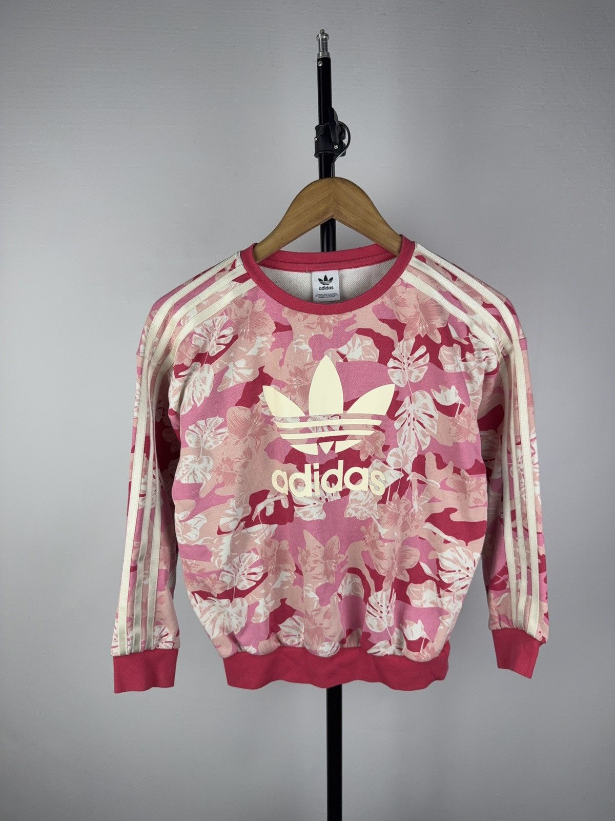 Adidas Vintage style Big Logo Floral pattern sweatshirt Size S / US 4 / IT 40 - 1 Thumbnail