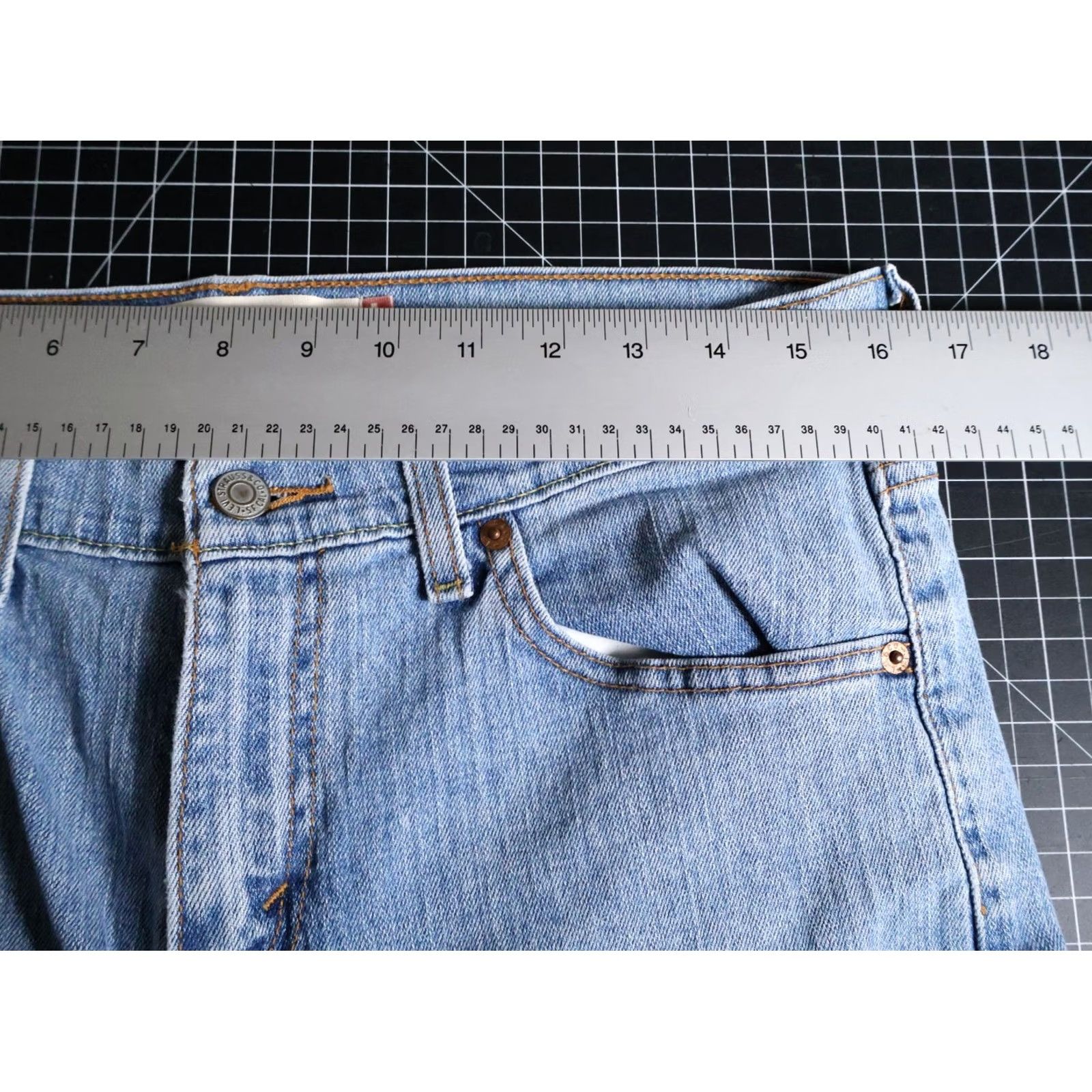 Levi's VTG Levi's Custom Denim Jean Skirt Women's 10 M Blue Wash A-Line Pockets Stretch Y2K Vintage Skirt Mens? Size 32" / US 10 / IT 46 - 5 Thumbnail