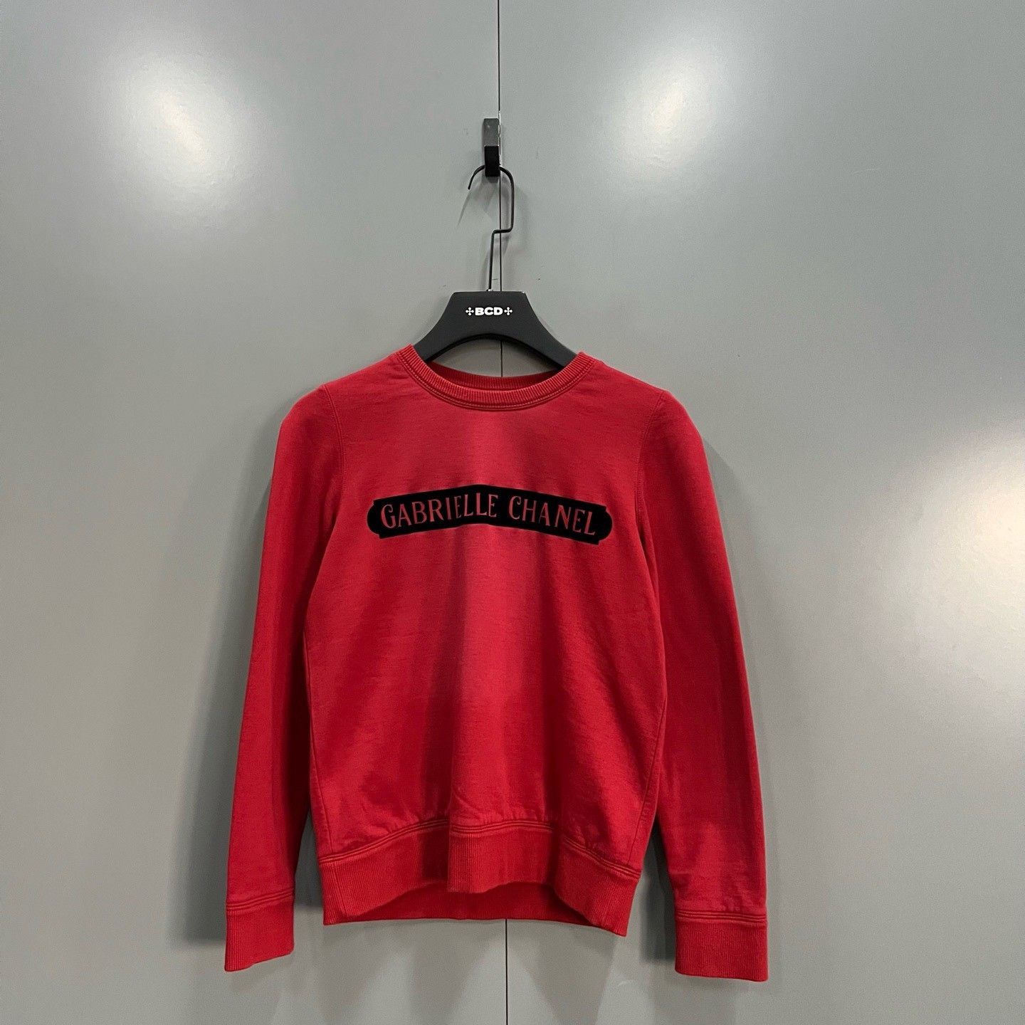 Chanel Chanel Red Letter Sweatshirt Size XXS / US 00 / IT 34 - 1 Thumbnail