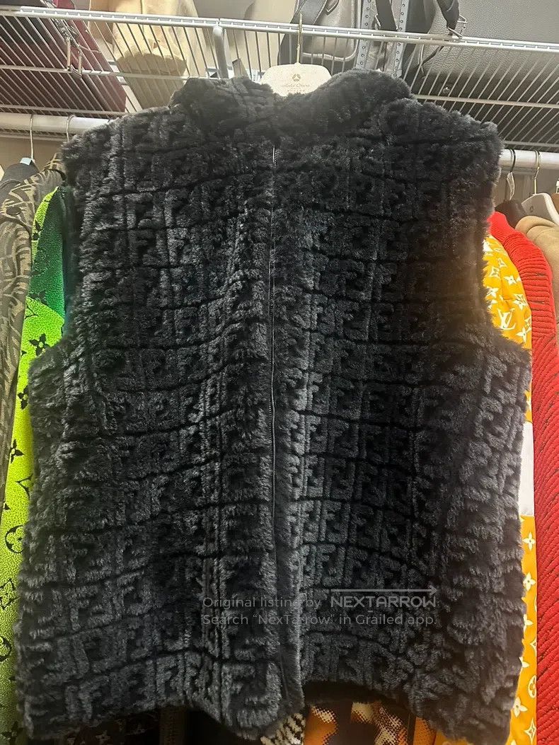 Fendi Fendi Black Printed Logo Vest Size US L / EU 52-54 / 3 - 1 Thumbnail