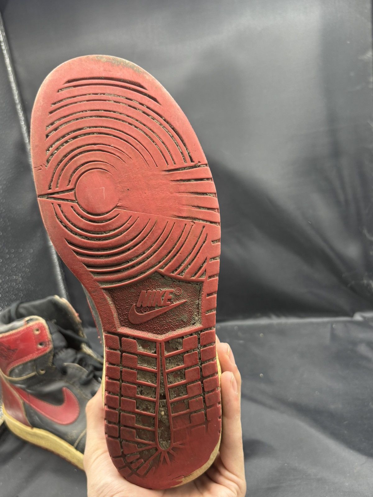 Jordan Brand 1985 Original Nike Air Jordan 1 Black Red BANNED (OFFER) Size US 9 / EU 42 - 7 Thumbnail