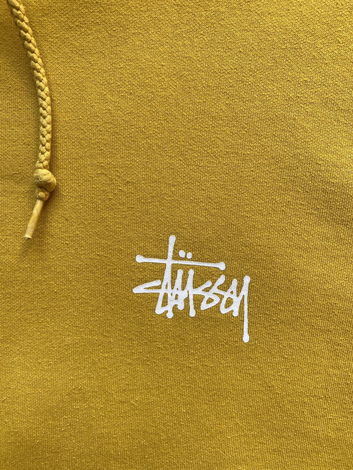 Stussy Stussy Yellow Basic Logo Hoodie Sz M Size US M / EU 48-50 / 2 - 7 Thumbnail