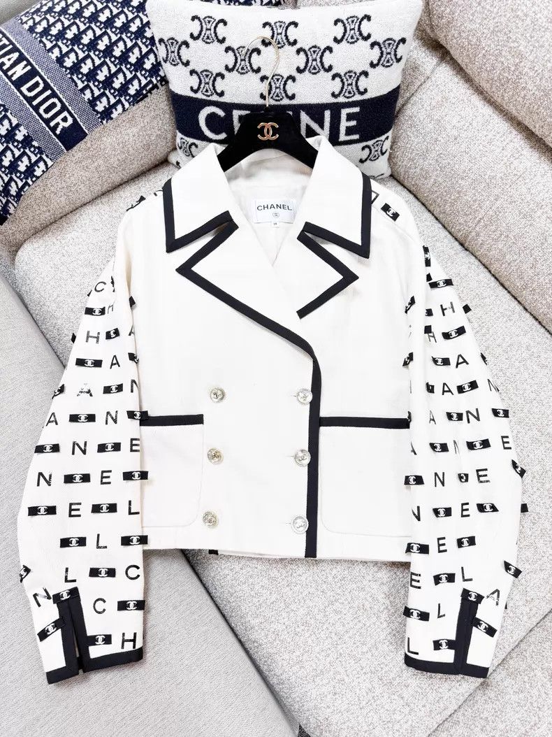 Chanel Chanel Three-dimensional black letter logo sequin bow jack Size XS / US 0-2 / IT 36-38 - 2 Thumbnail