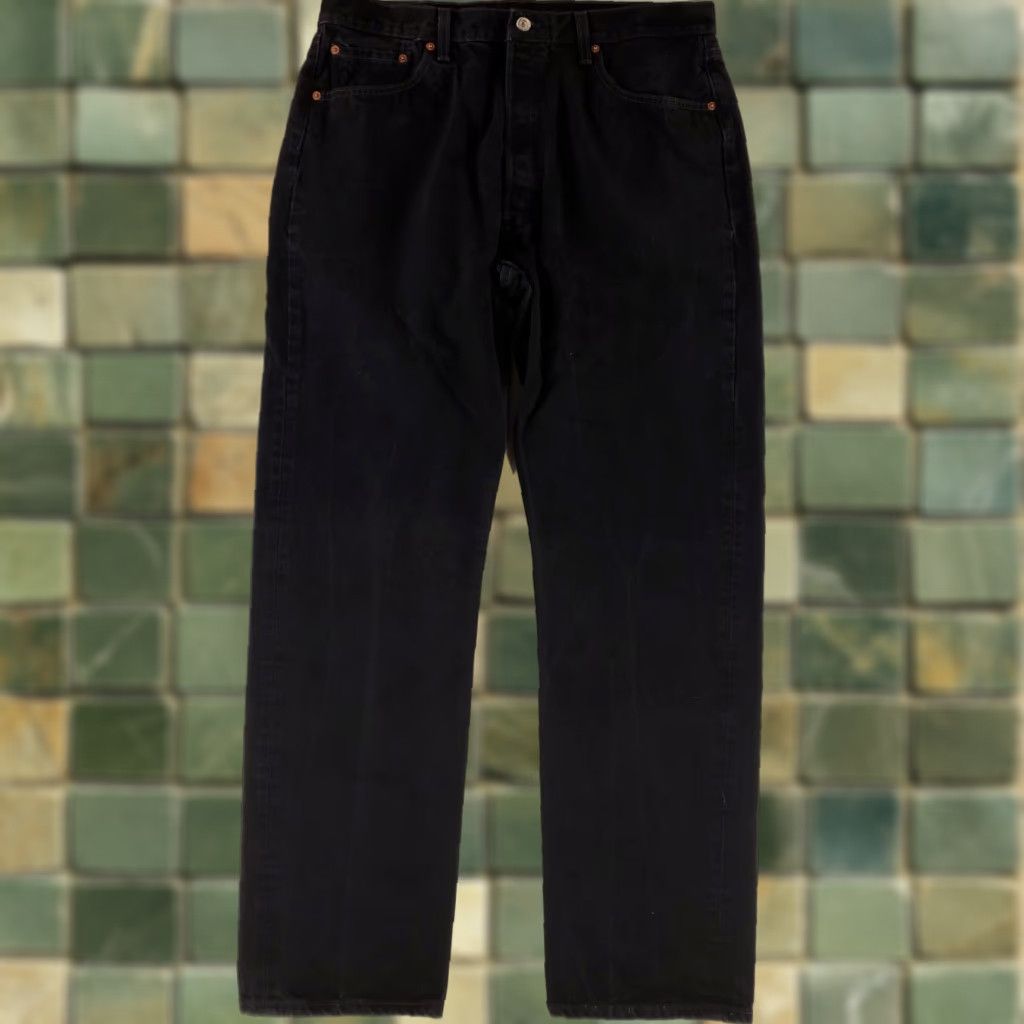Levi's VINTAGE Levi's 501 Jeans VTG Y2K Black Made USA Mens 36x34 Inseam 34 Straight Jeans Mens Black 501 VTG Y2K Made USA Size US 36 / EU 52 - 1 Thumbnail