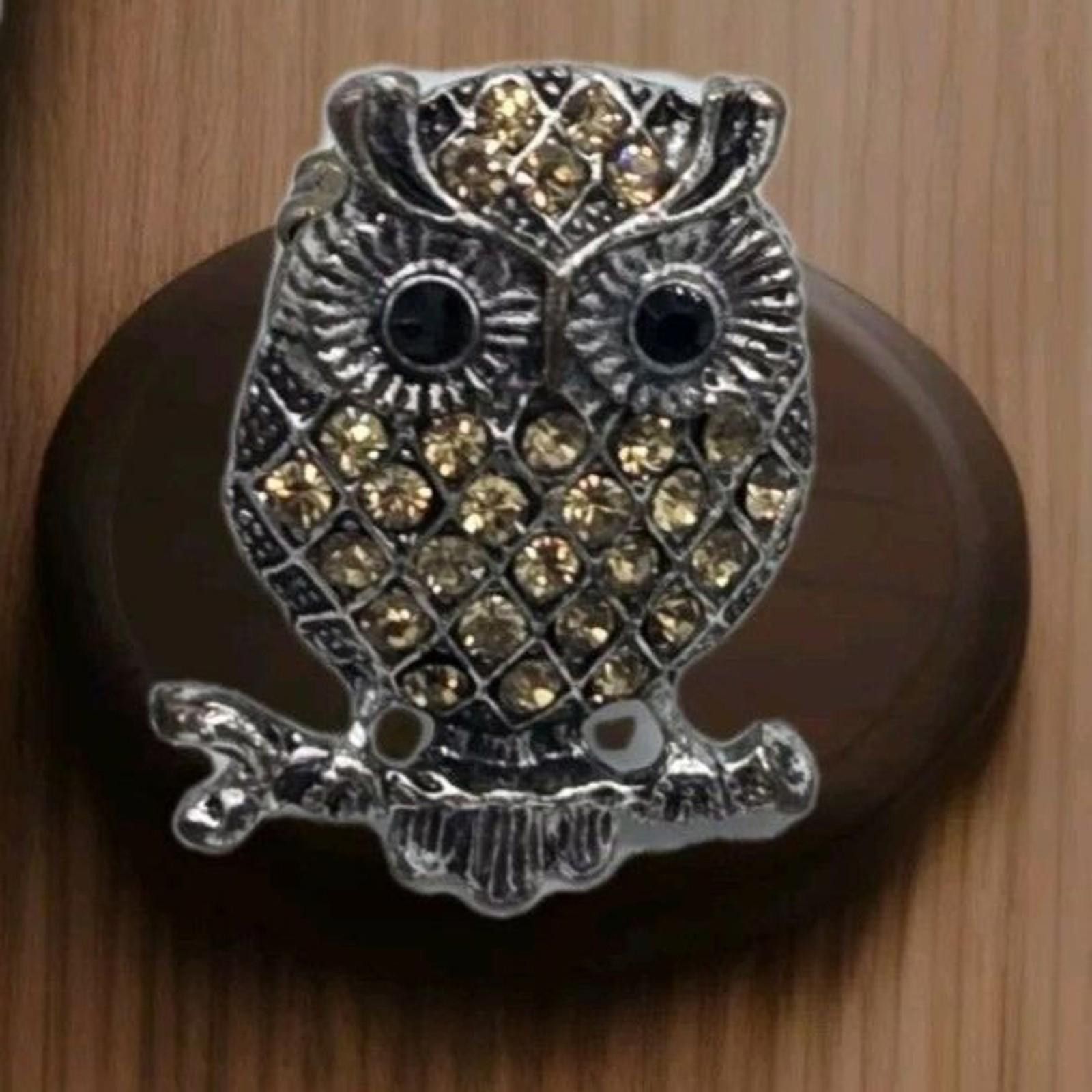 The Unbranded Brand Owl Ring Rhinestones Costume Jewelry? Owls! Stretchy Cute Ta Size ONE SIZE - 1 Thumbnail