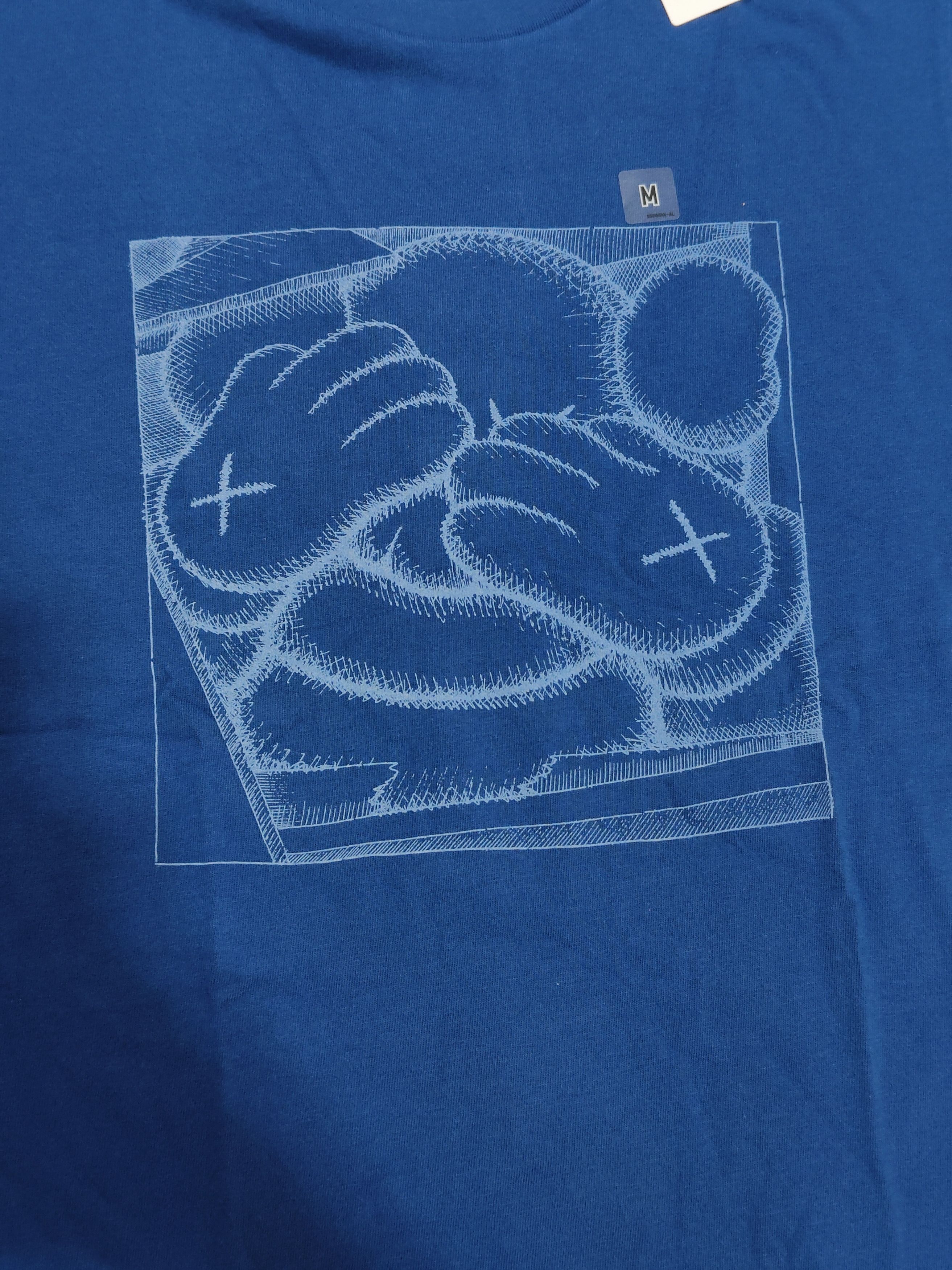 Kaws × Uniqlo Kaws x Uniqlo UT 2016 "Hands Over Face" Blue Size US S / EU 44-46 / 1 - 2 Thumbnail