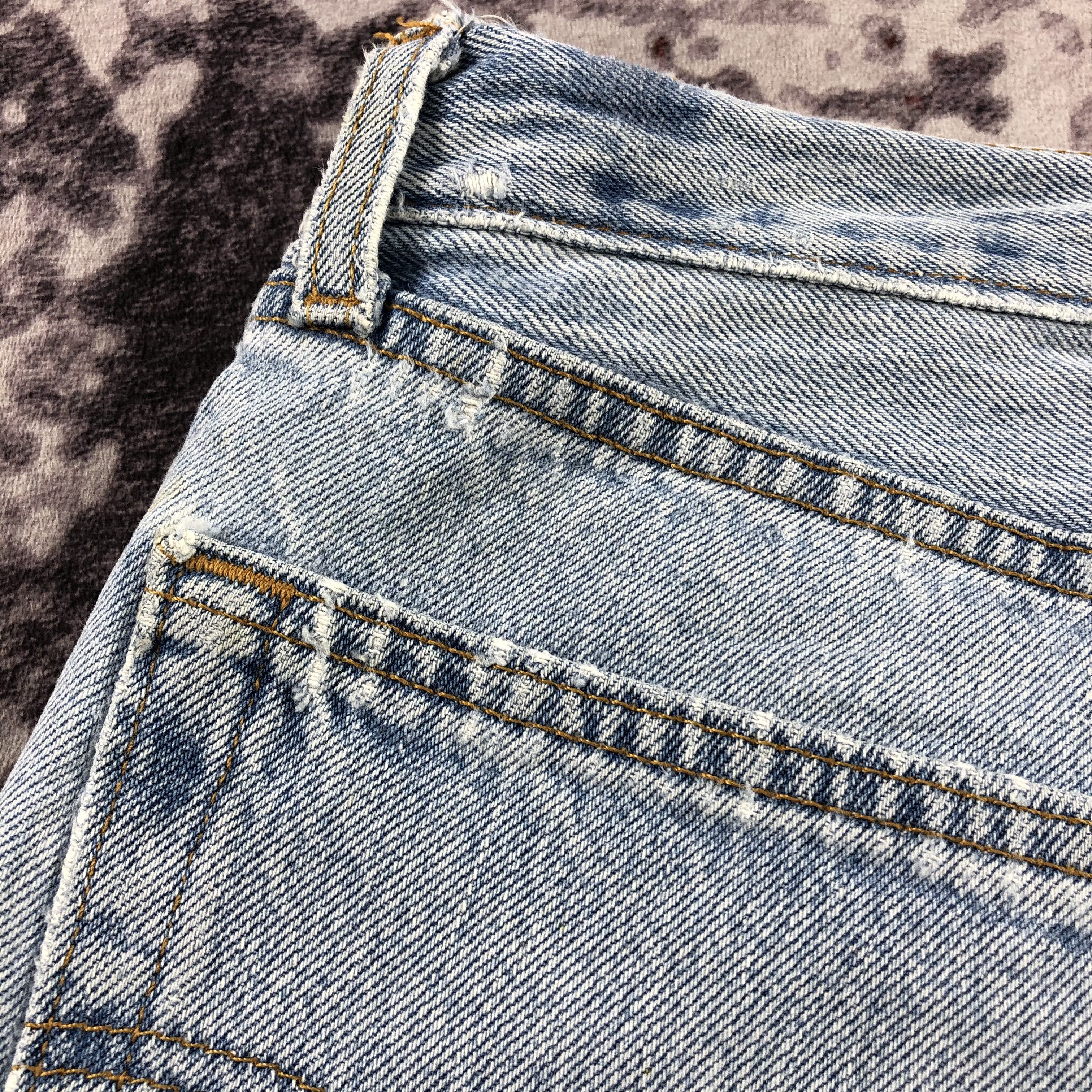 Levi's Vintage 90s Light Wash Levis 501 Jeans-JM3031 Size US 31 - 8 Thumbnail
