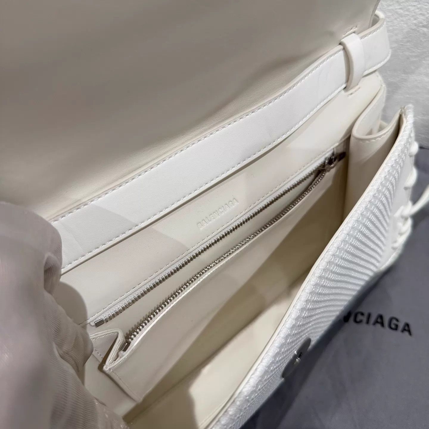 Balenciaga Balenciaga Deconstructed Trainer Crossbody NWT dustbag Size ONE SIZE - 9 Thumbnail