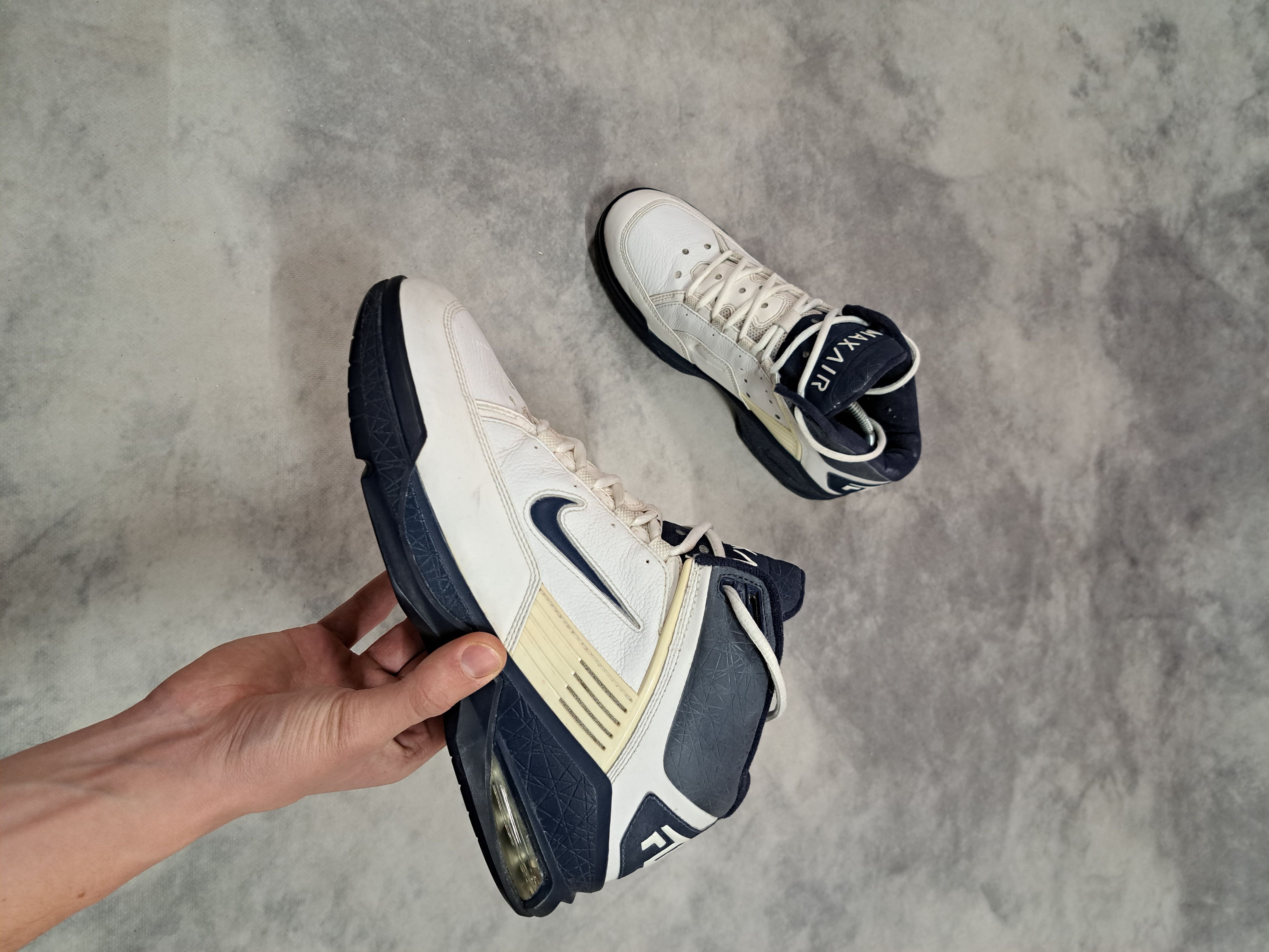 image of Samplevery 2004 Nike Max Air Force Sneakers in Navy/White, Men's (Size 9)