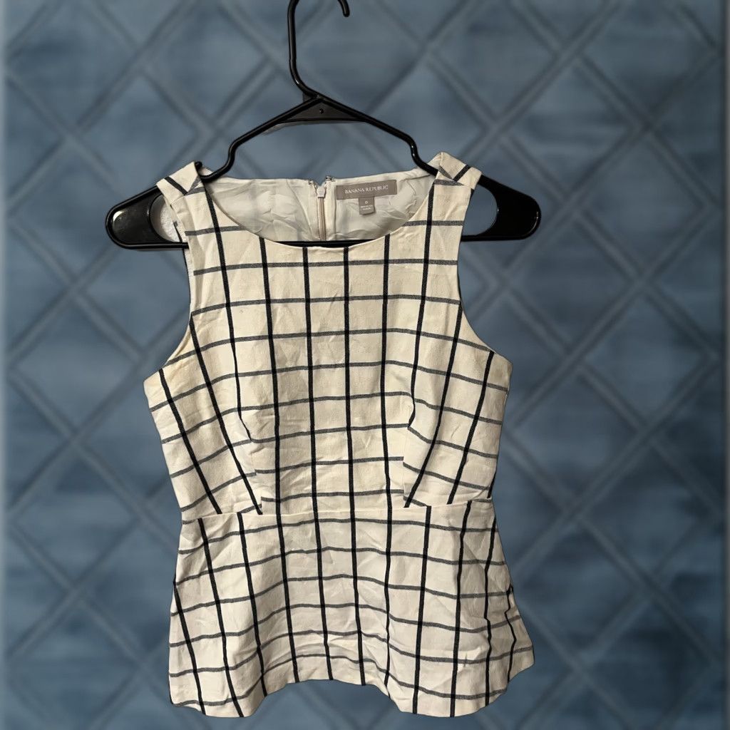 Banana Republic VINTAGE Banana Republic Women's Sleeveless Tennis Dress Size 0 A-Line Plaid Short White 90s Size XS / US 0-2 / IT 36-38 - 1 Thumbnail