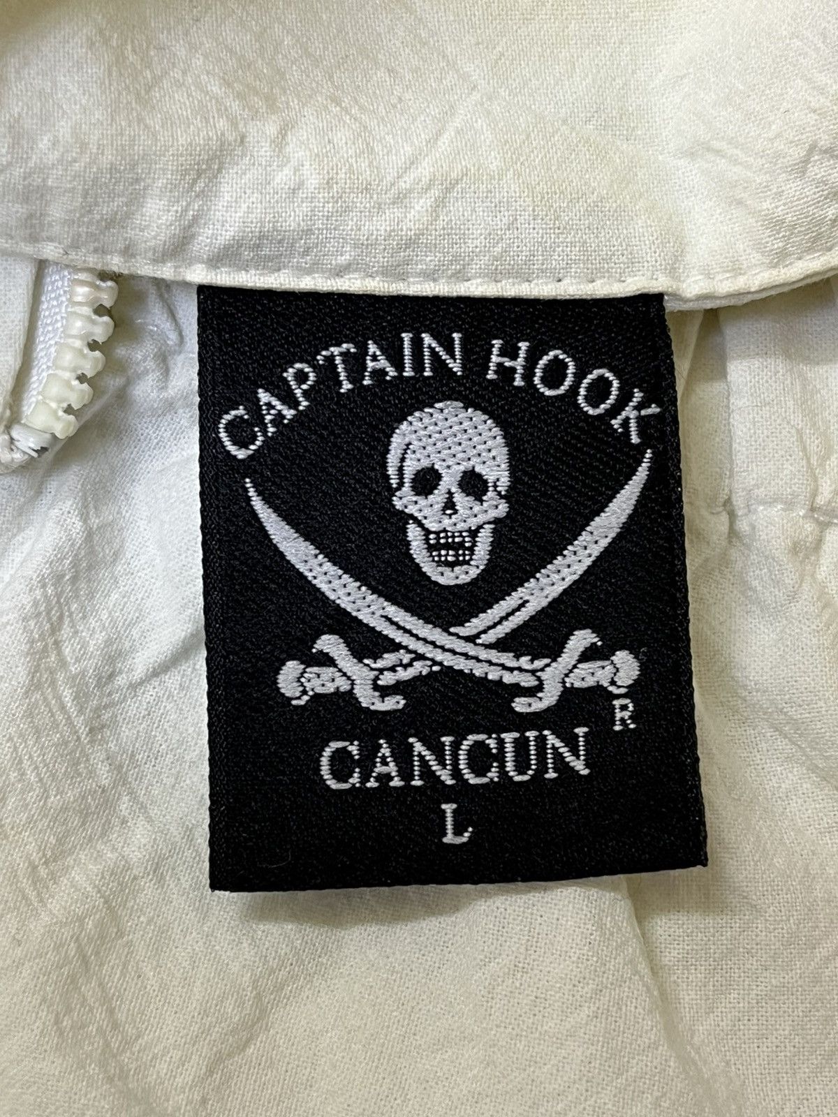 Vintage VINTAGE CAPTAIN HOOK CANCUN ZIPPER SWEATER Size US L / EU 52-54 / 3 - 12 Thumbnail