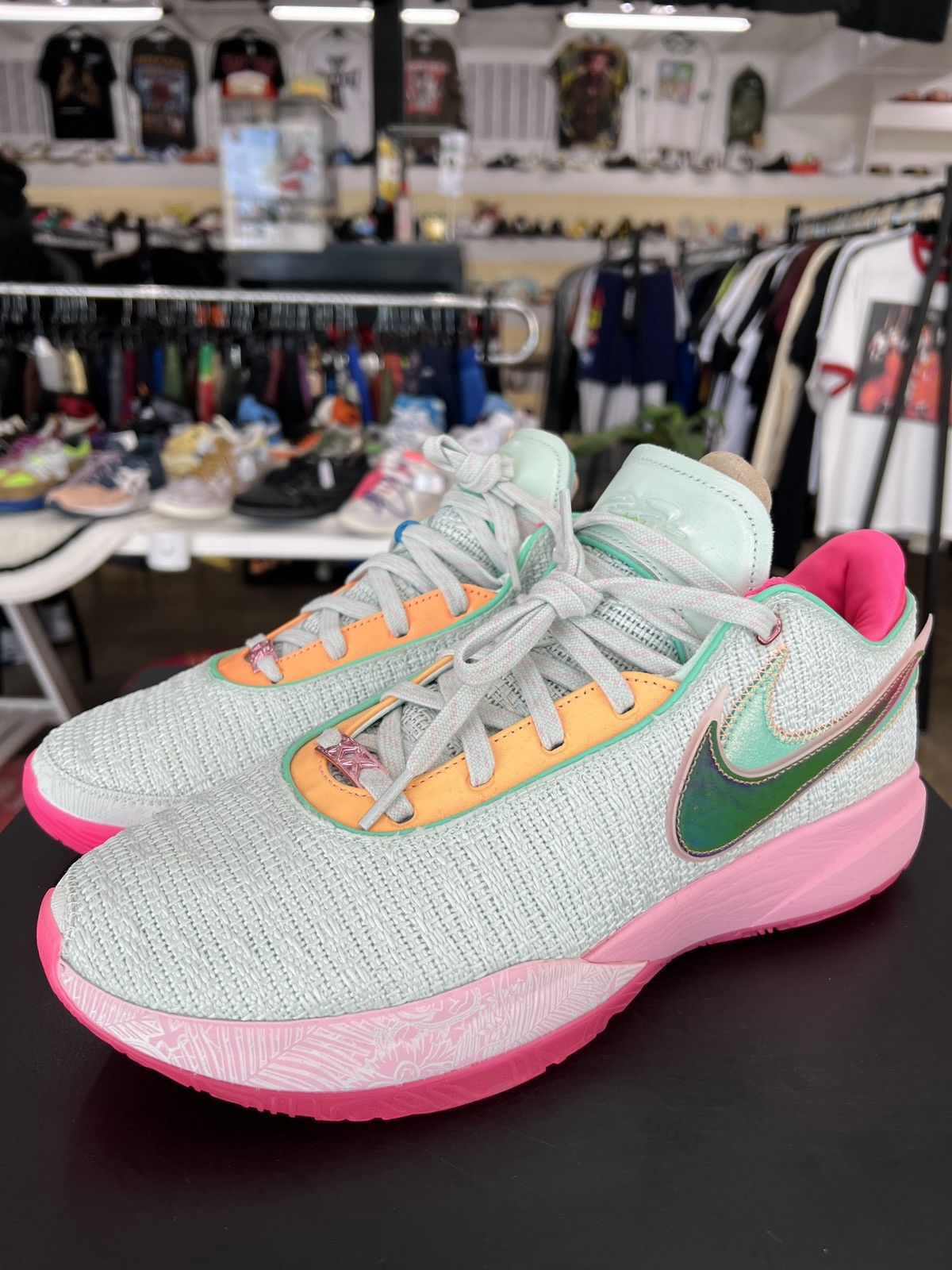 Nike Nike LeBron 20 Time Machine Sz. 13 (2022) Size US 13 / EU 46 - 1 Thumbnail