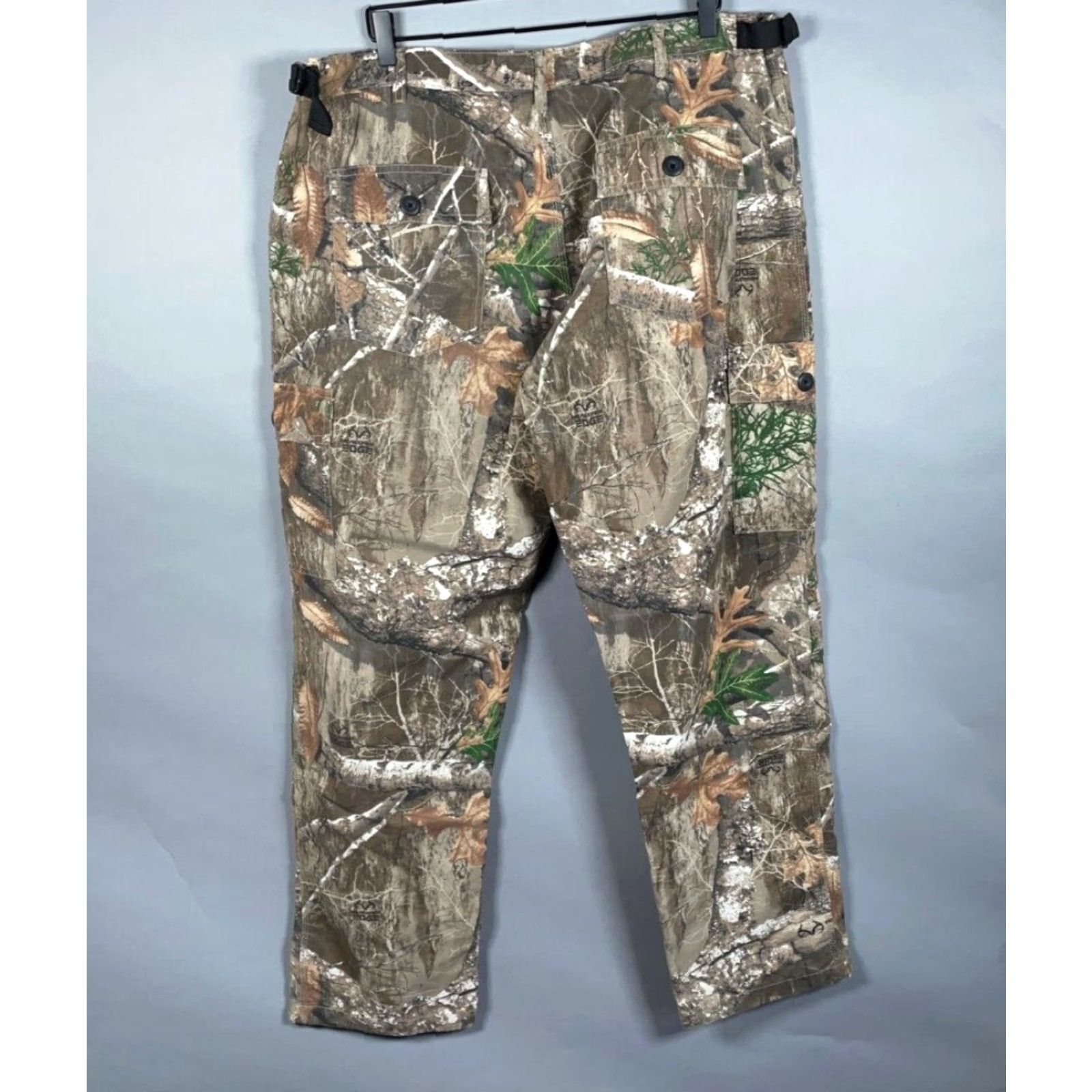 Realtree Scent Blocker Cargo Pants Men 2XL Camouflage Green Realtree Edge 90s Army Nature Flat Front Zip Fly Pockets Cotton-Blend Polyester Straight Leg Cargo Size US 41 - 2 Thumbnail