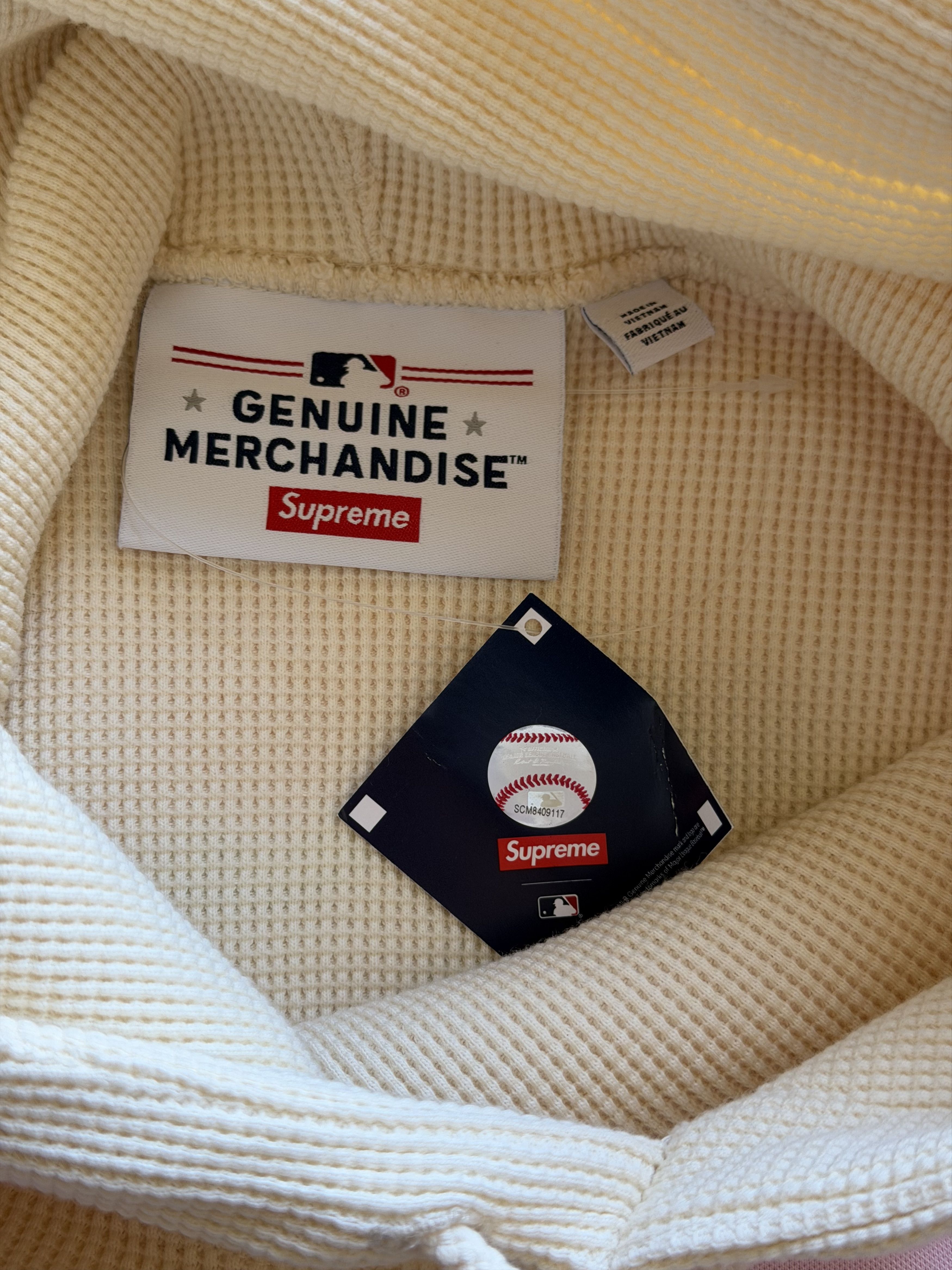 MLB × Supreme Supreme Chicago White Sox Hooded Baseball Jersey in Pink Size US XL / EU 56 / 4 - 8 Thumbnail
