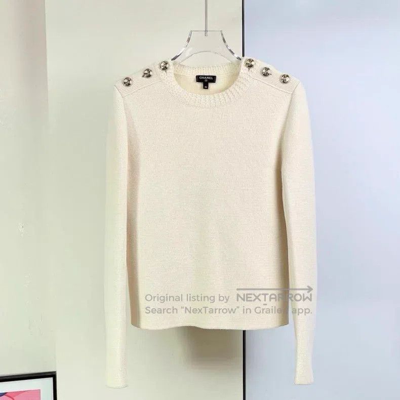 Chanel 20k beige cashmere knit sweater