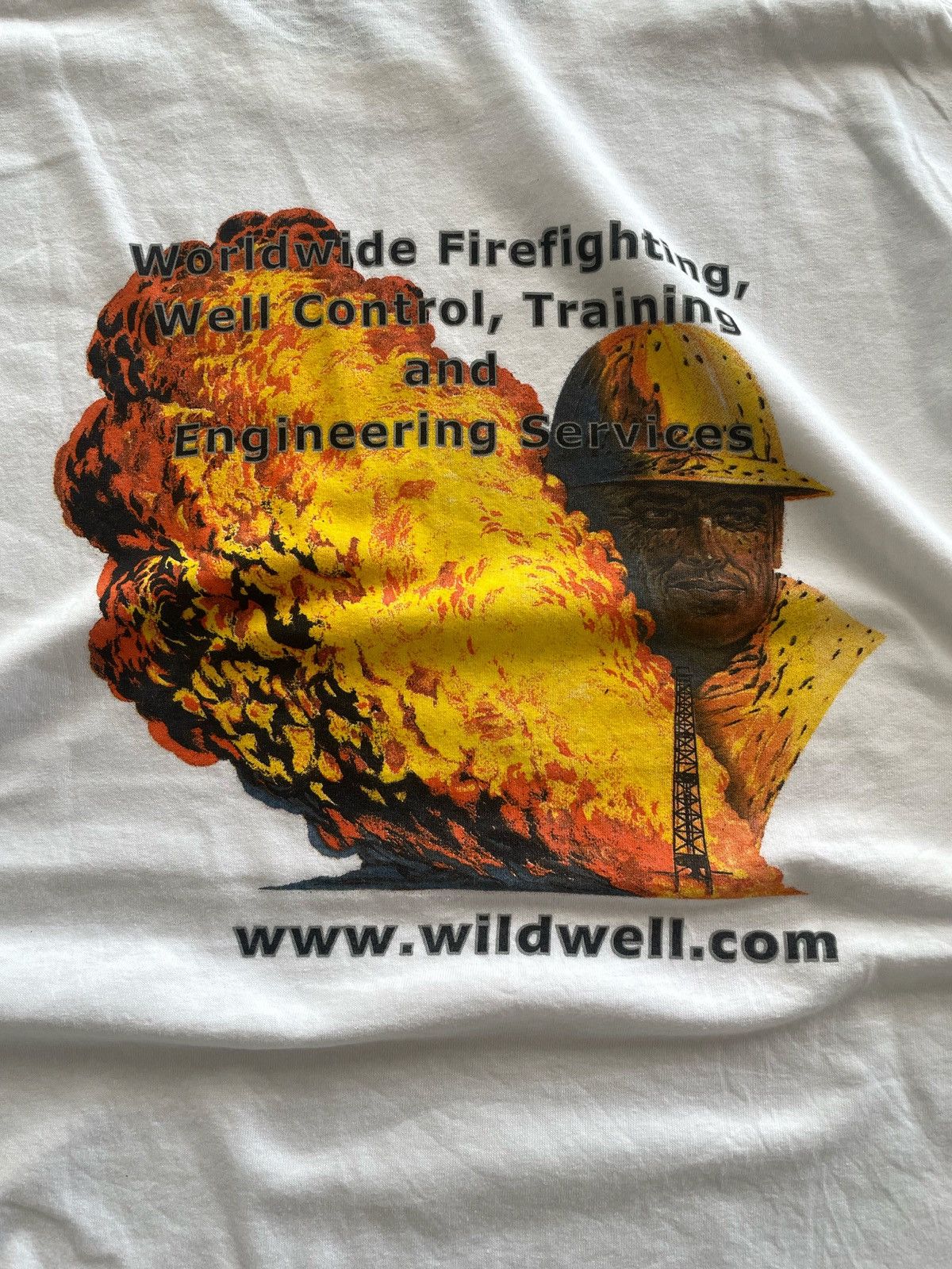 Delta Vintage Wild Well Control Firefighter Graphic Tee Size US XL / EU 56 / 4 - 3 Thumbnail