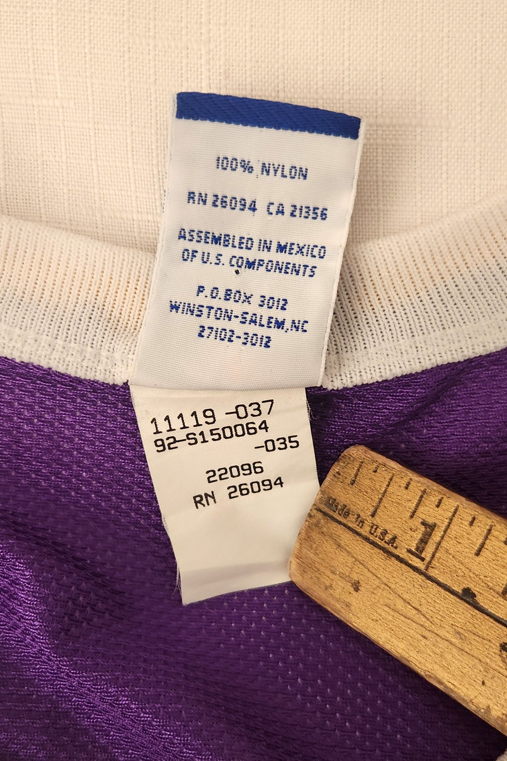 Champion × NBA × Vintage NBA LOS ANGELES LAKERS BASKETBALL SHIRT JERSEY CHAMPION #34 Size US L / EU 52-54 / 3 - 9 Thumbnail