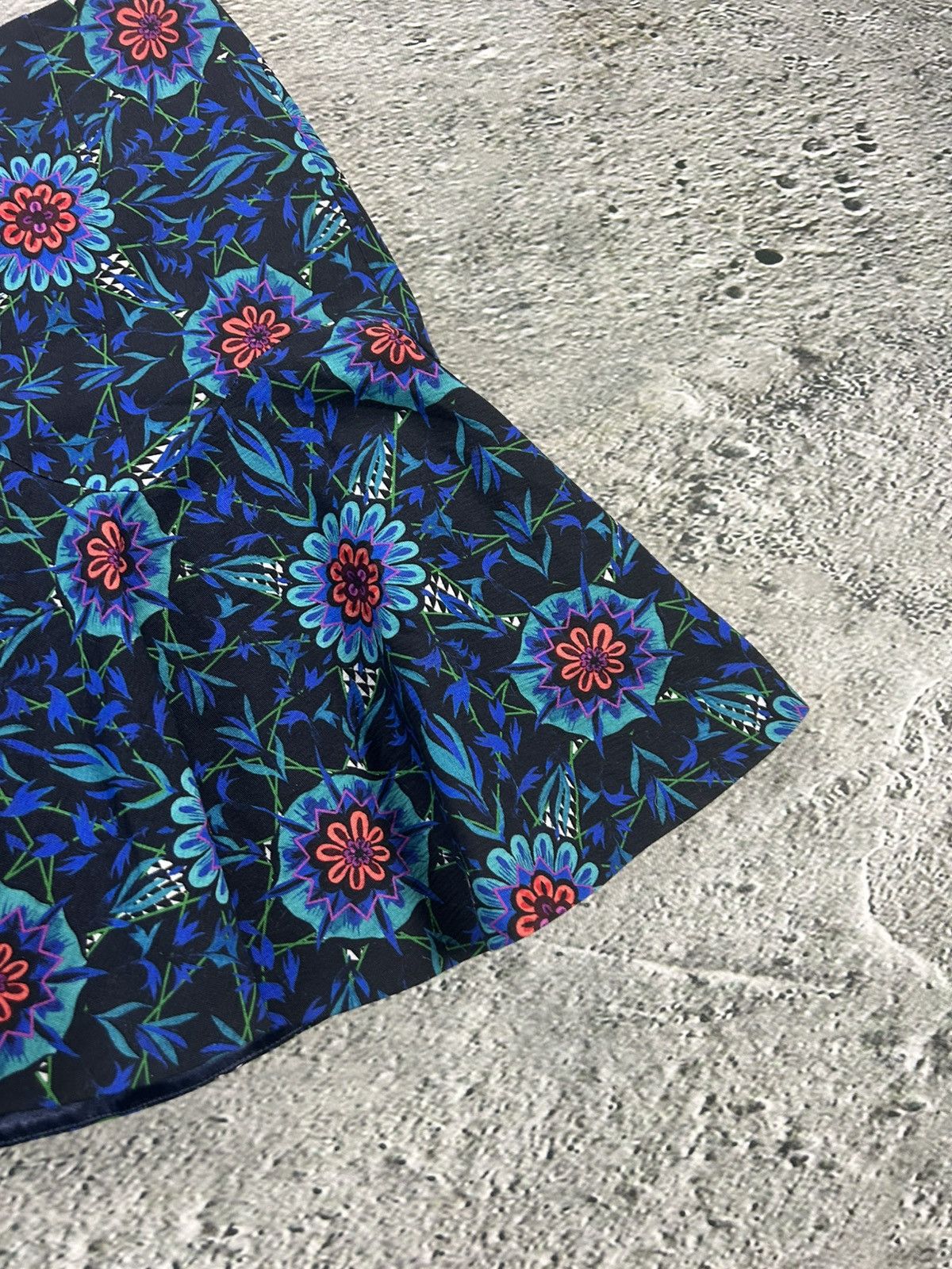Matthew Williamson Matthew Williams skirt floral Size 27" / US 4 / IT 40 - 4 Thumbnail
