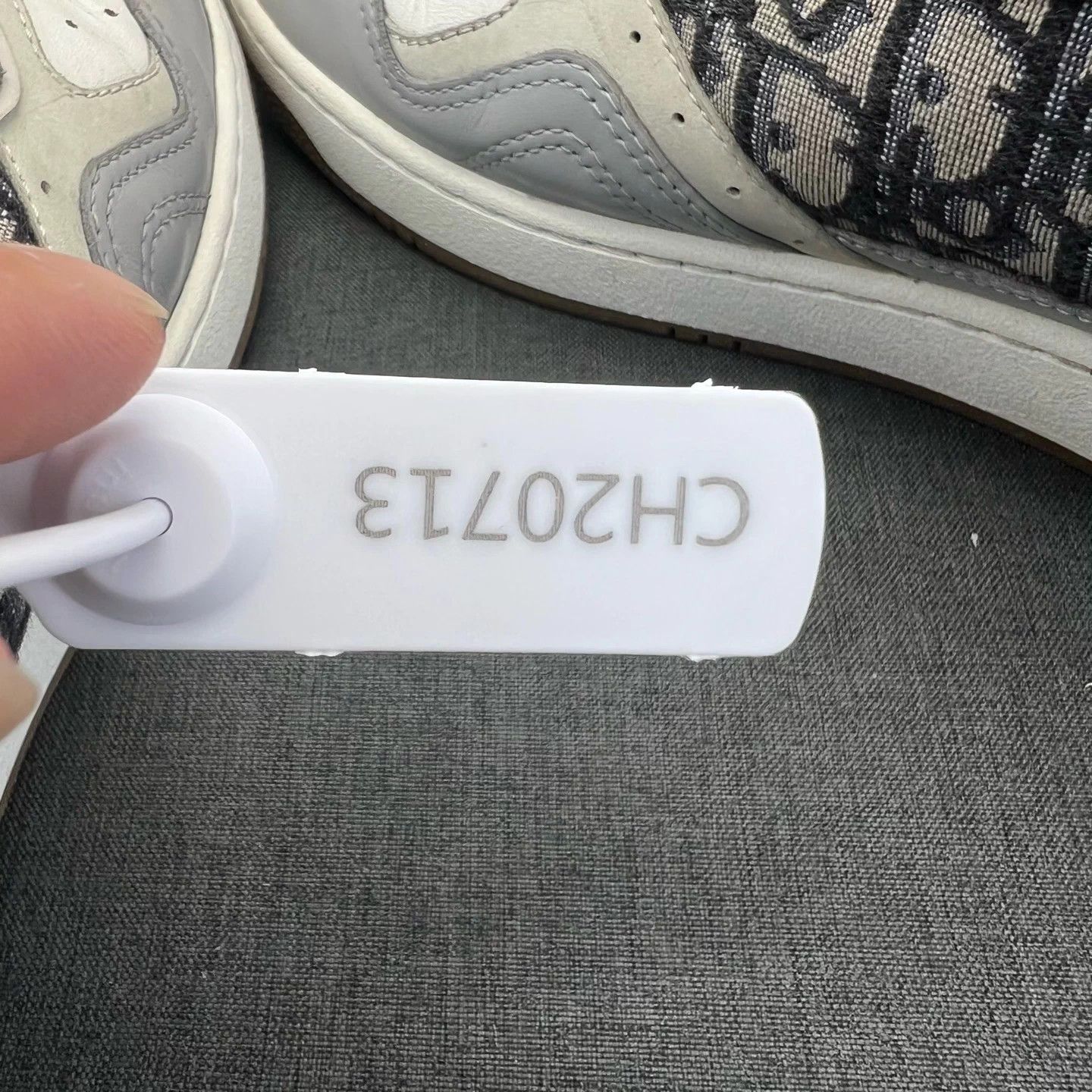 Dior Dior B27 White/Gray Sneakers Size 42 New Boxed Size US 9 / EU 42 - 9 Thumbnail