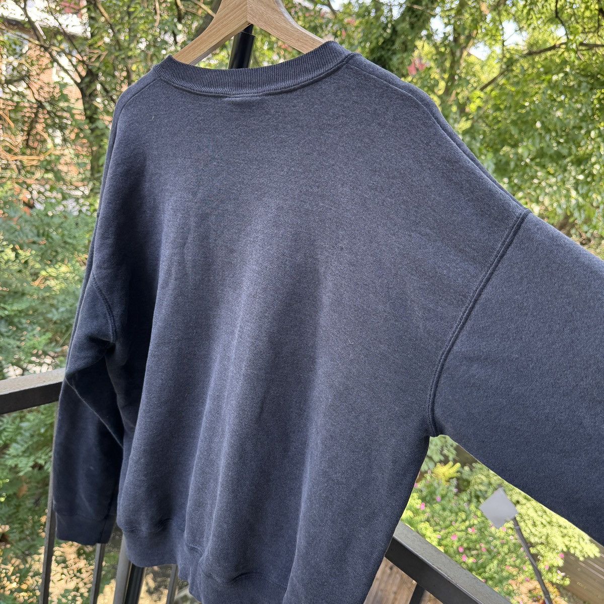 Vintage Thrashed Faded Distressed Cleveland Cavaliers Sweatshirt Size US L / EU 52-54 / 3 - 4 Thumbnail