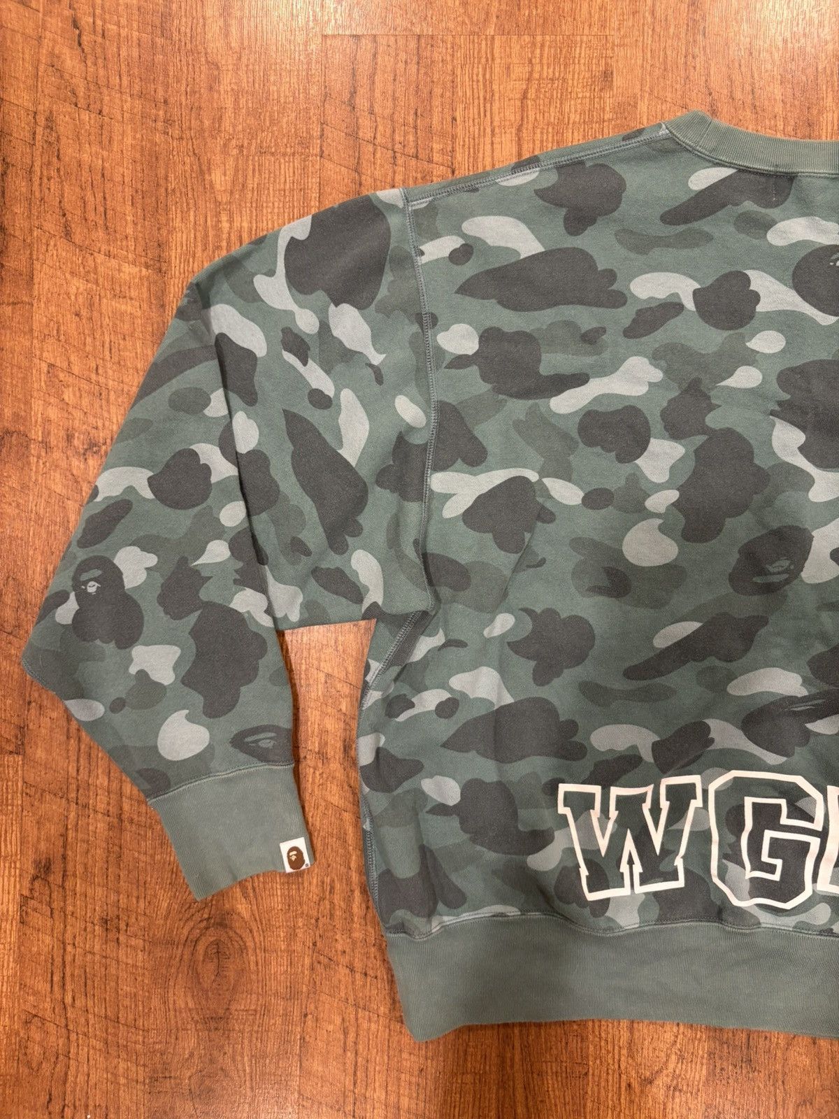 Bape A Bathing Ape Men's L Crewneck Bape Camo Shark Pattern Green Size US L / EU 52-54 / 3 - 8 Thumbnail