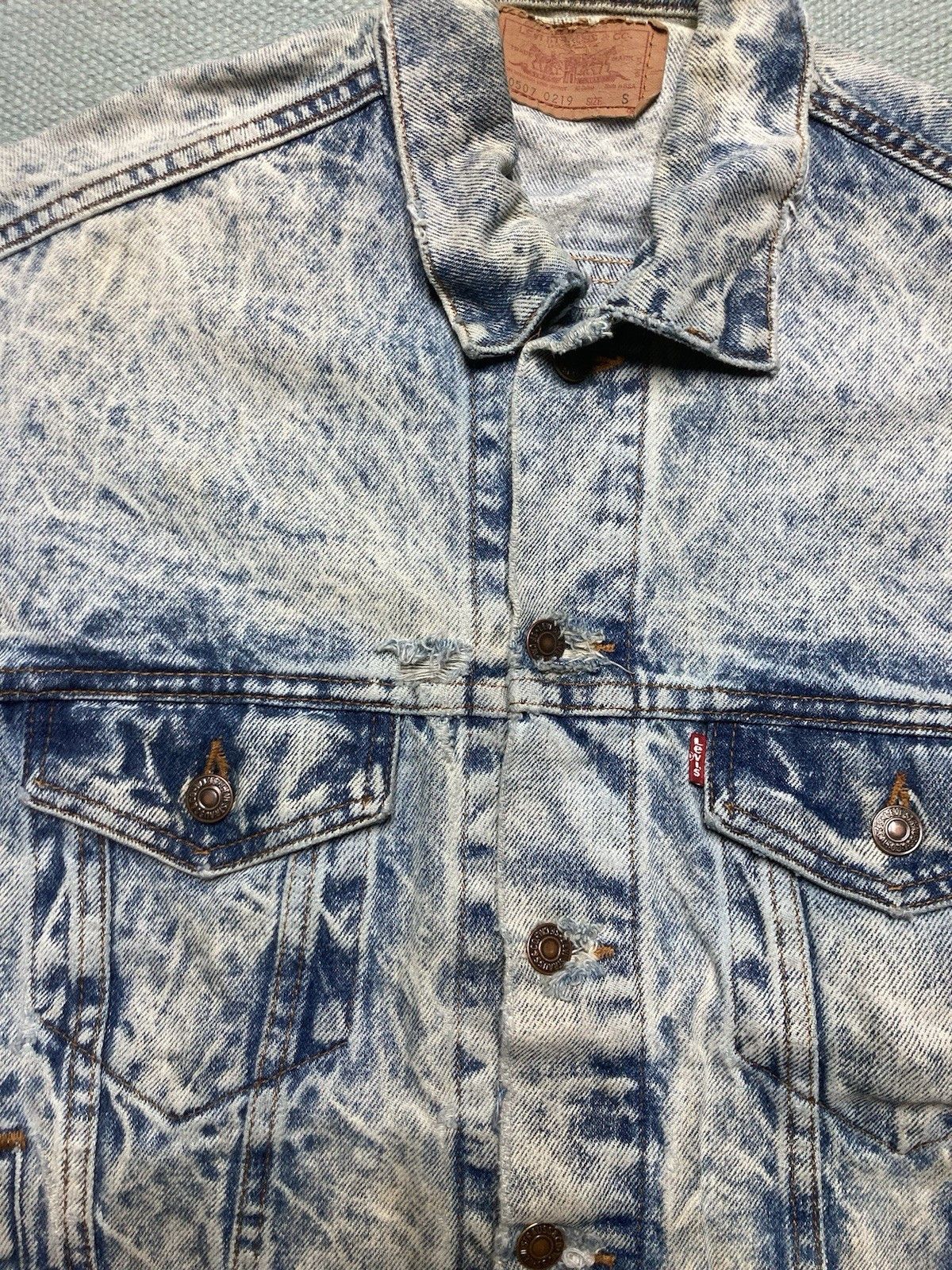 Levi's × Vintage 70s Levi’s denim jacket 70507 0219 acid wash distress small Size US S / EU 44-46 / 1 - 8 Thumbnail