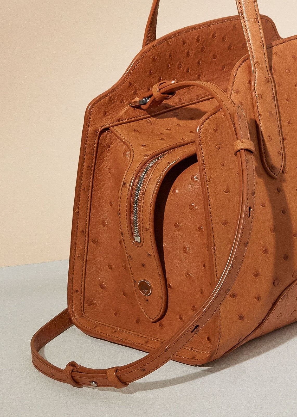 Loro Piana o1srvl11e0924 Size: / OS Medium Sesia Bag in Brown Size ONE SIZE - 6 Thumbnail