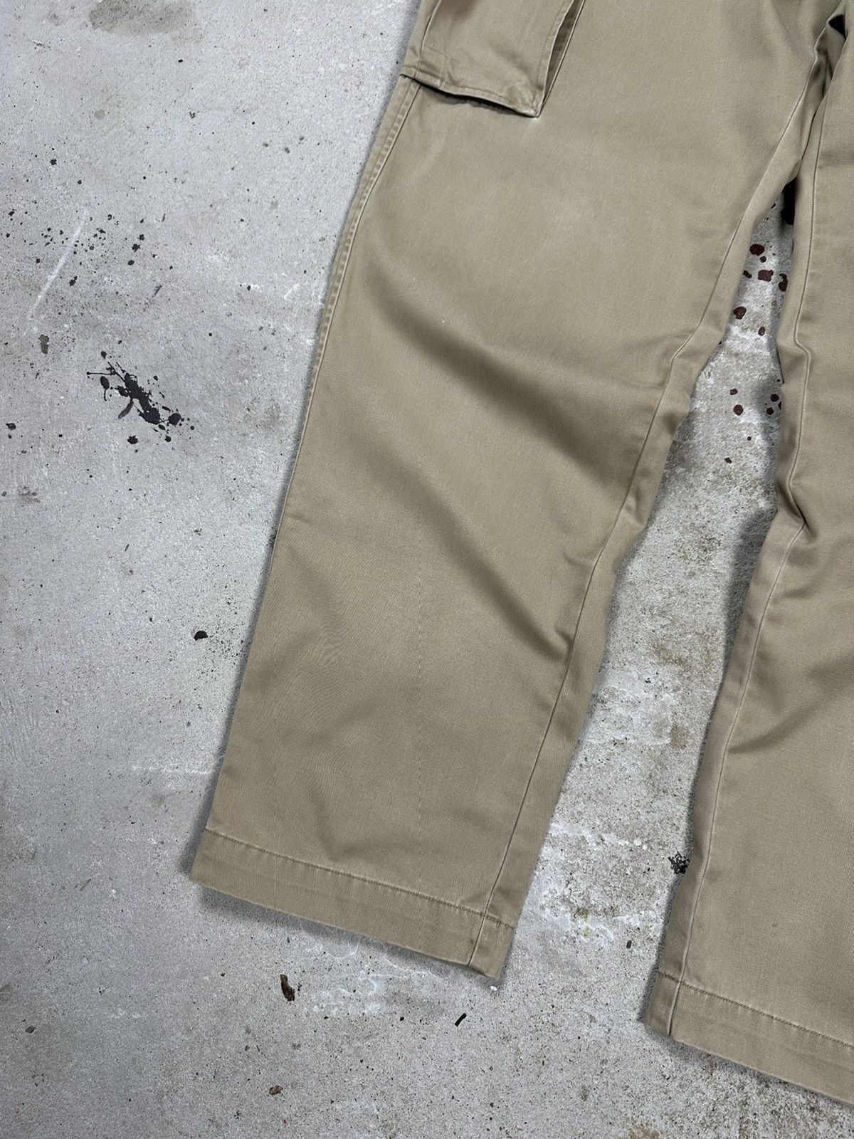 Tommy Hilfiger × Vintage Vintage Y2K Tommy Hilfiger Beige Baggy Cargo Pants Size US 33 - 5 Thumbnail