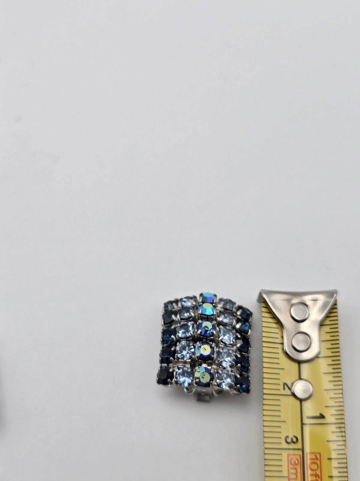 Al Wissam Lot 4 Weiss Clip-On Earrings Rhinestone AB Mod Size ONE SIZE - 4 Thumbnail