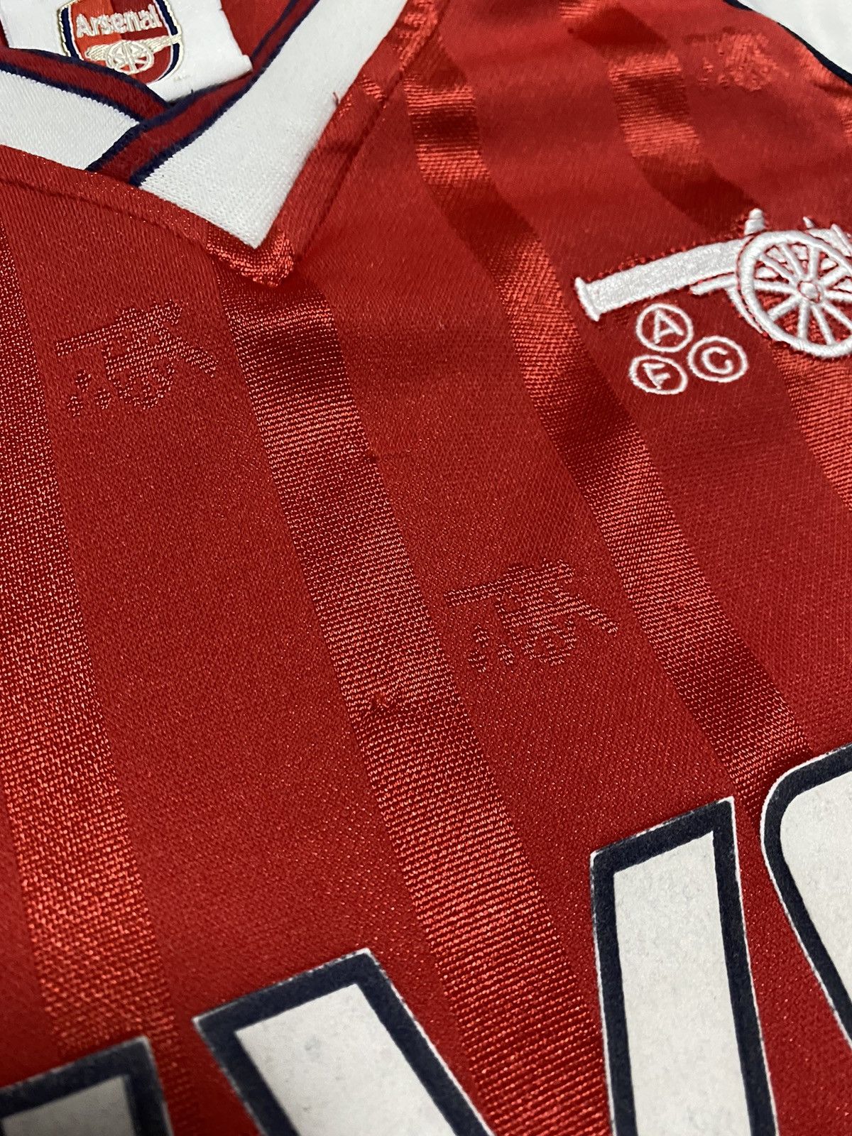Vintage Vintage Score Drew official replica FC Arsenal JVS 90’s Size US S / EU 44-46 / 1 - 4 Thumbnail
