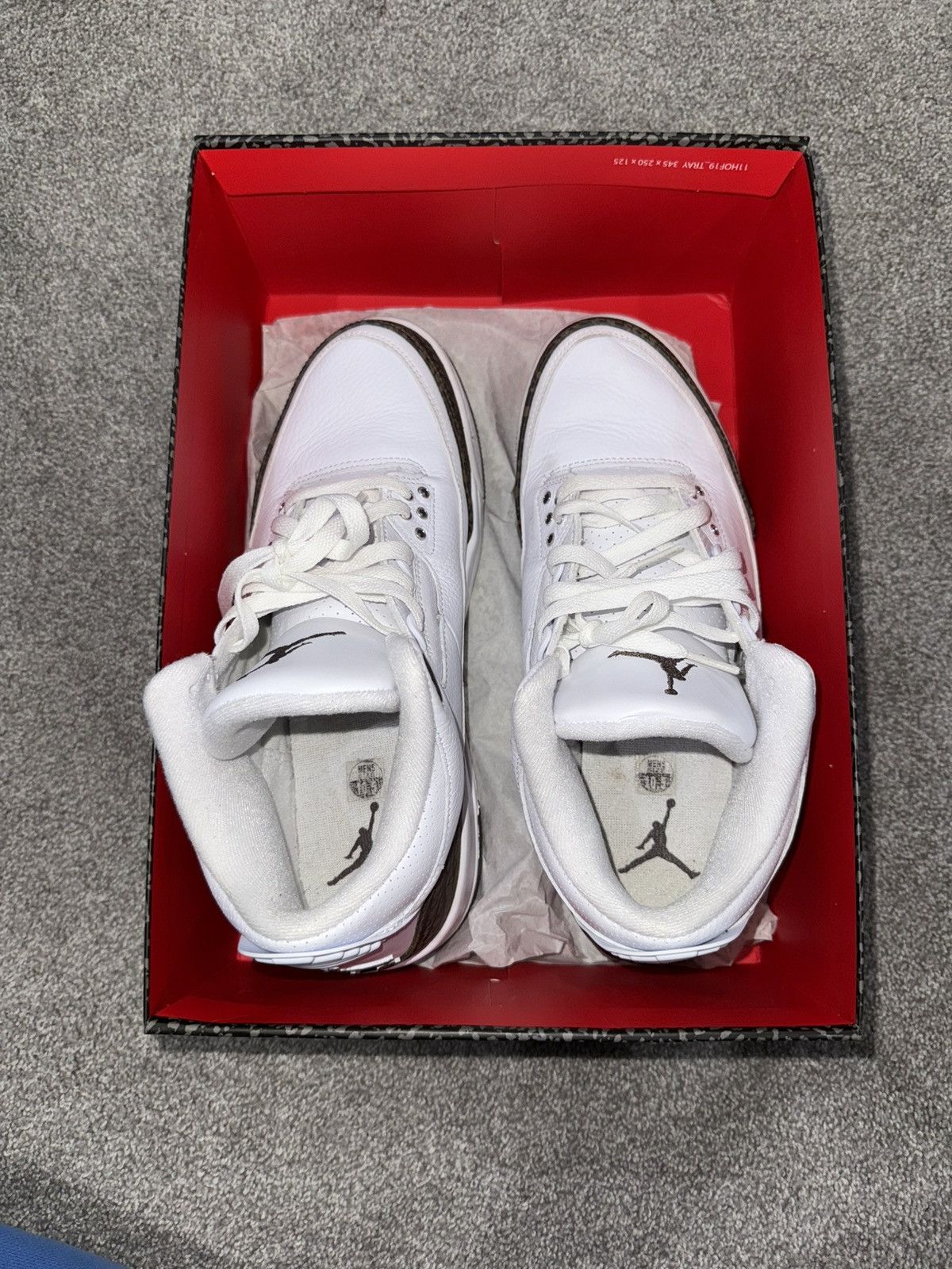 Jordan Brand Air Jordan 3 Retro White/Dark Mocha-Chrome Size US 10.5 / EU 43-44 - 2 Thumbnail