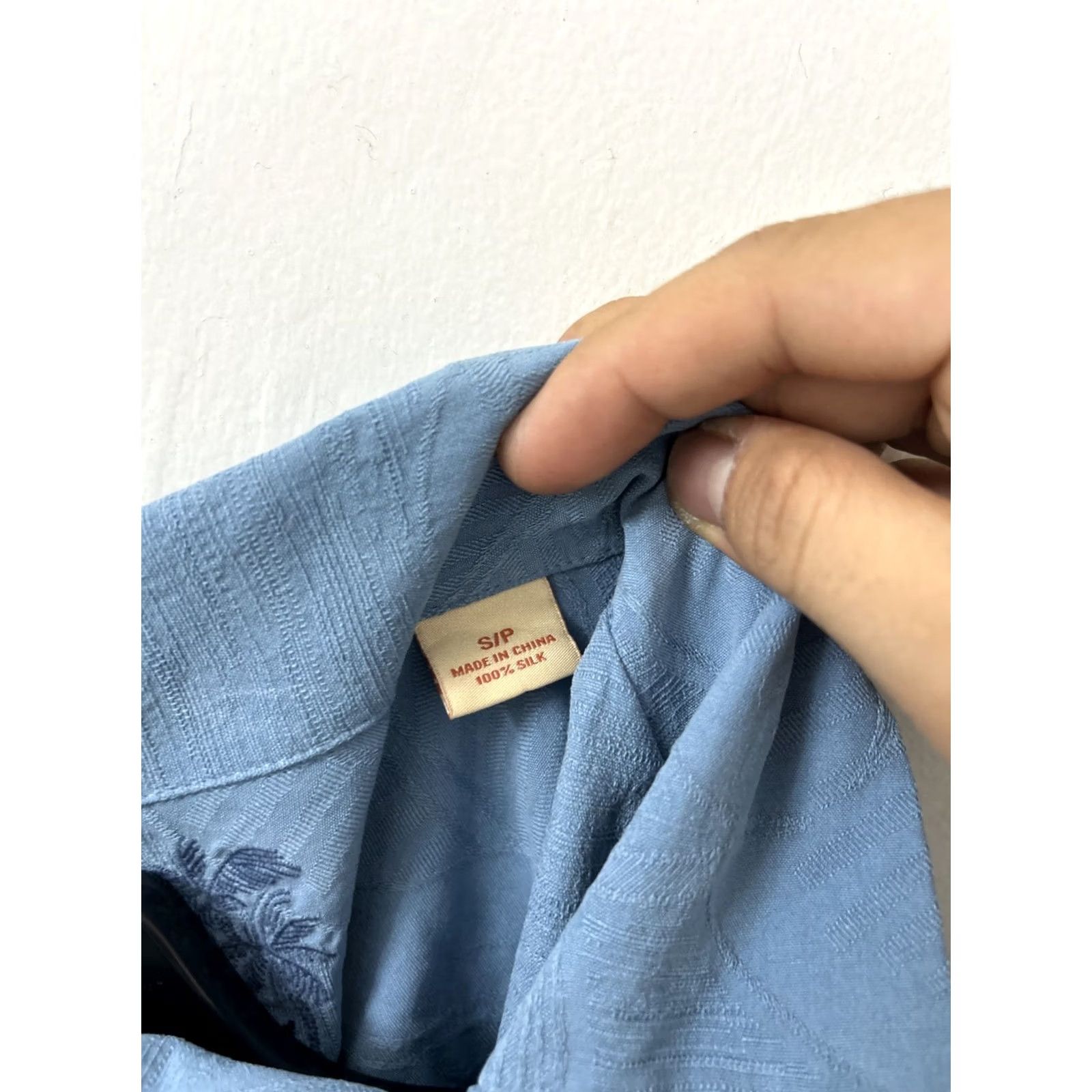 Tommy Bahama VINTAGE Tommy Bahama Shirt Mens Small Blue 100% Silk Short Sleeve Button-Down Pocket Tropical Garden Relaxed fit Mens Size US S / EU 44-46 / 1 - 7 Thumbnail