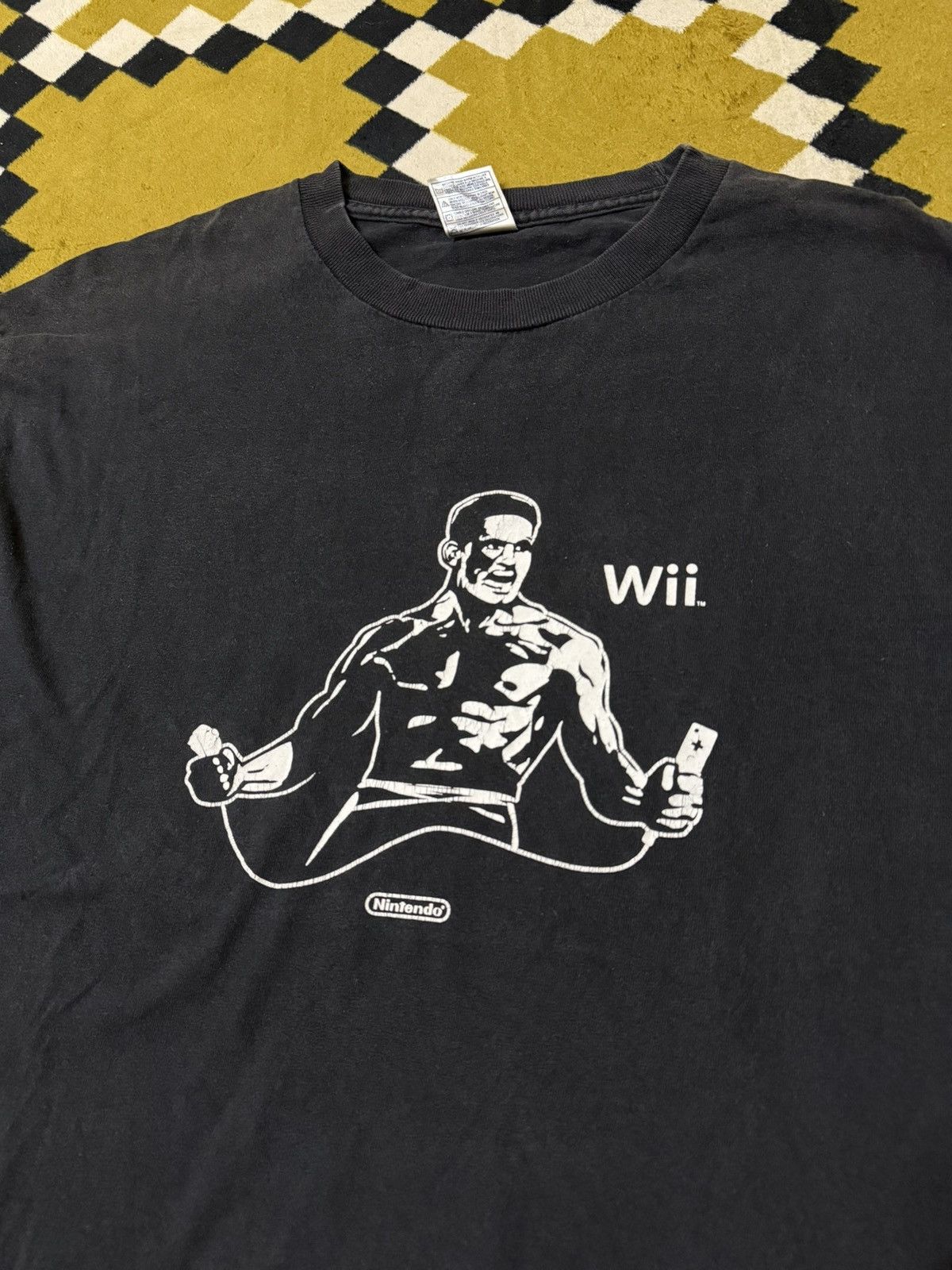 Nintendo Vintage Nintendo Wii Muscular Man Size US L / EU 52-54 / 3 - 3 Thumbnail