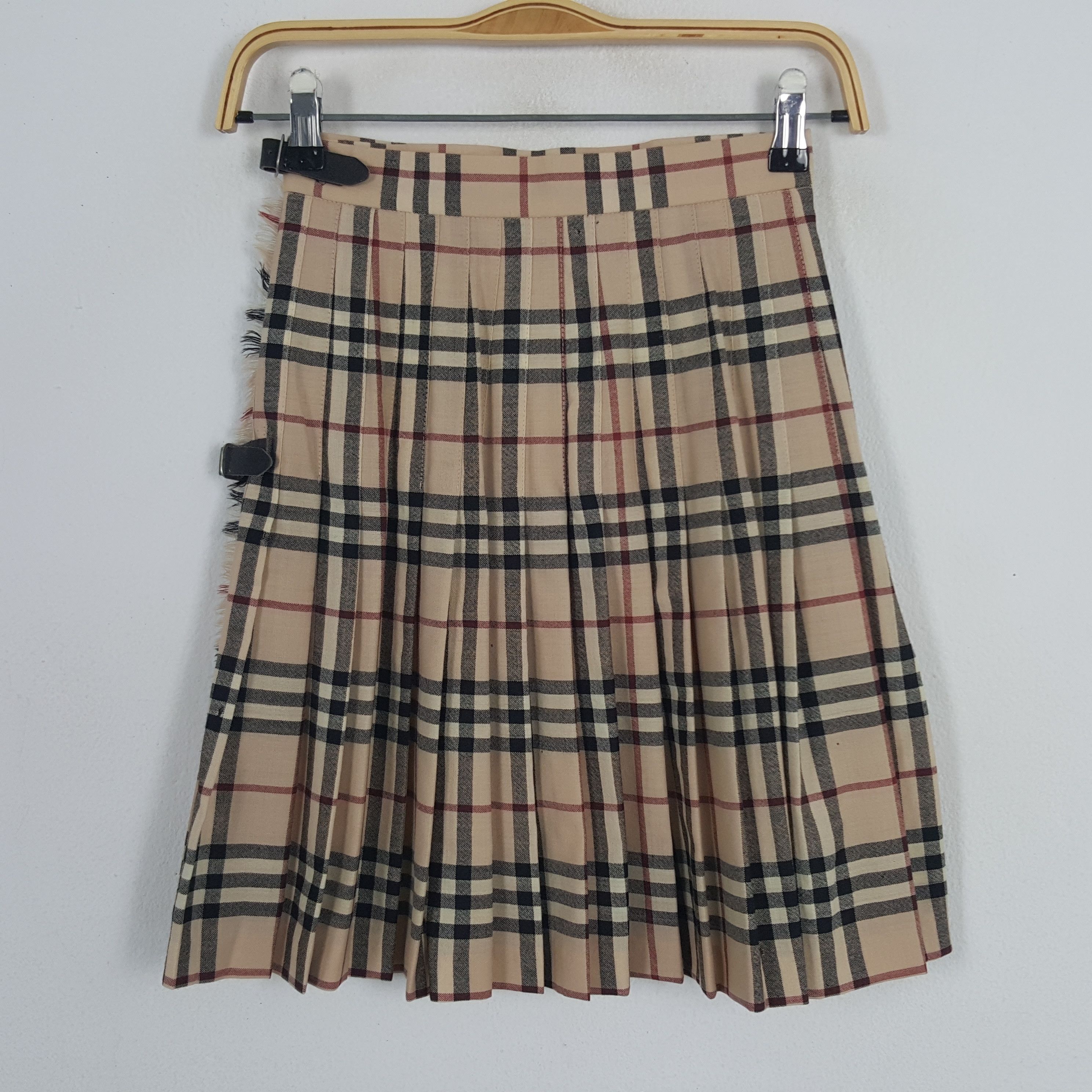 Burberry × Vintage Vintage Burberry London Nova Check Skirt Size 27" / US 4 / IT 40 - 1 Thumbnail
