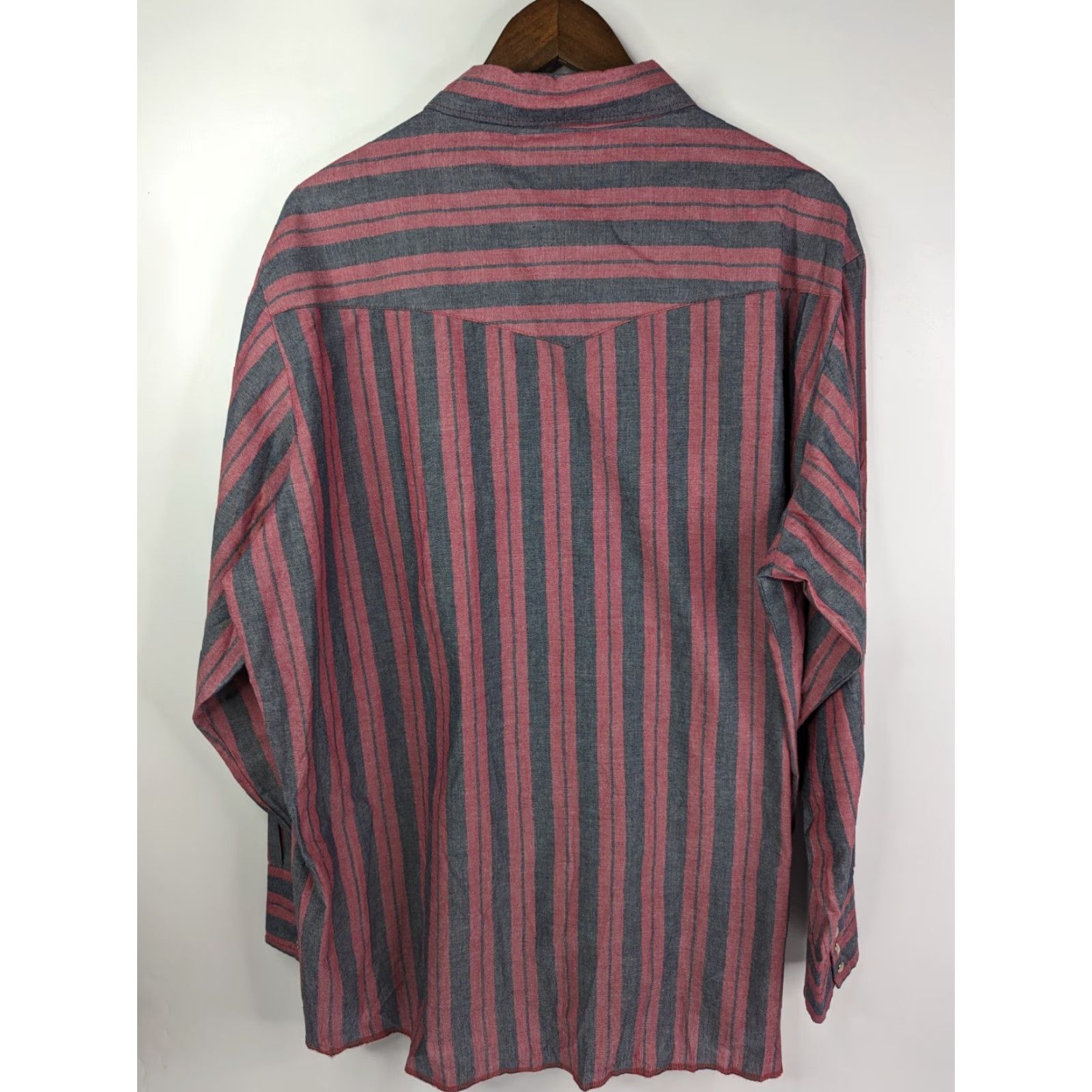 Wrangler Wrangler Button-Up Shirt Men 2XT Western Cowboy Red Long Sleeve Pearl Snap Cotton Polyester Striped Workwear Casual Travel Regular Fit Big & Tall Mens Size US XXL / EU 58 / 5 - 4 Thumbnail