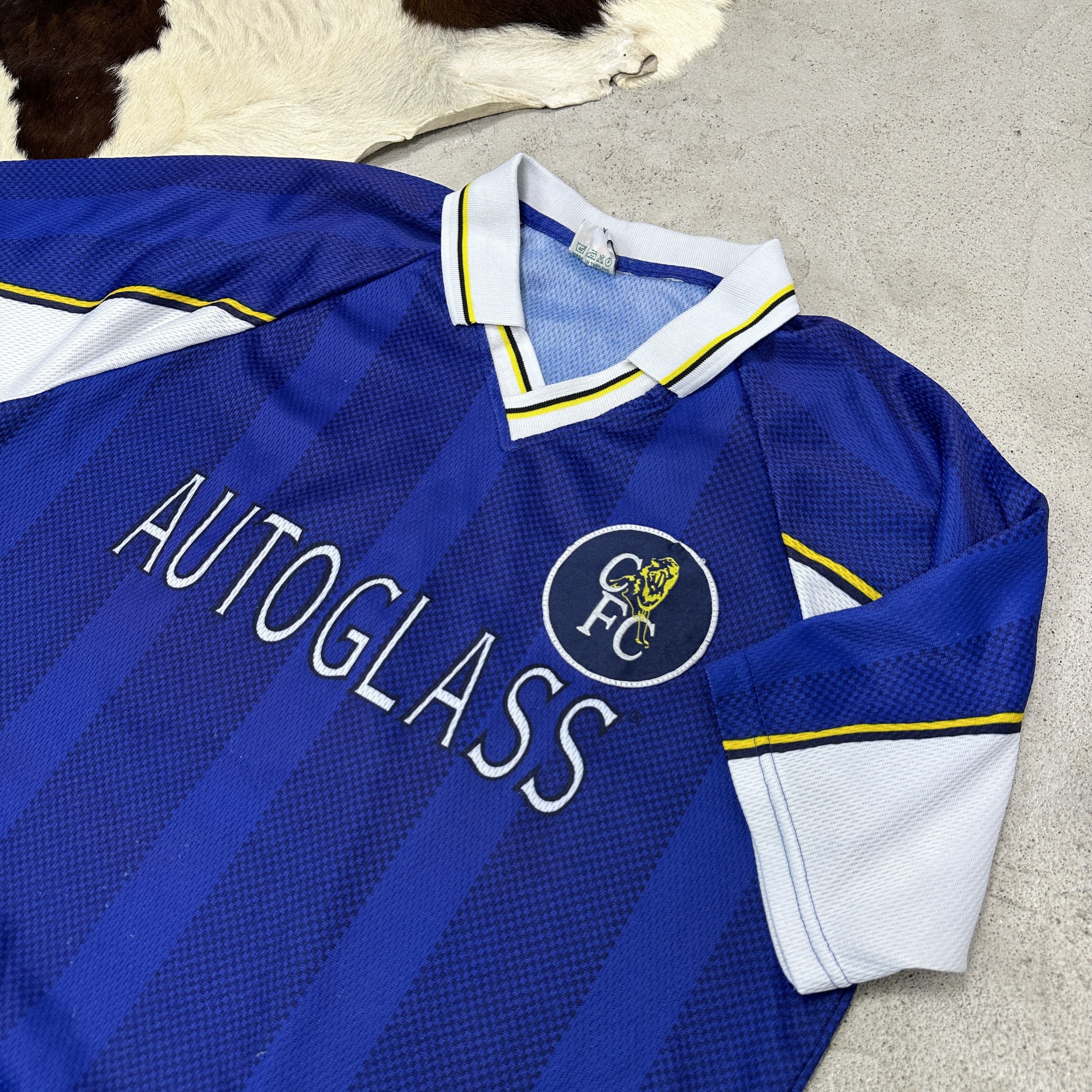 Chelsea Soccer Vintage Sporty Streetwear Repro Chelsea Jersey Y2K Size US M / EU 48-50 / 2 - 4 Thumbnail