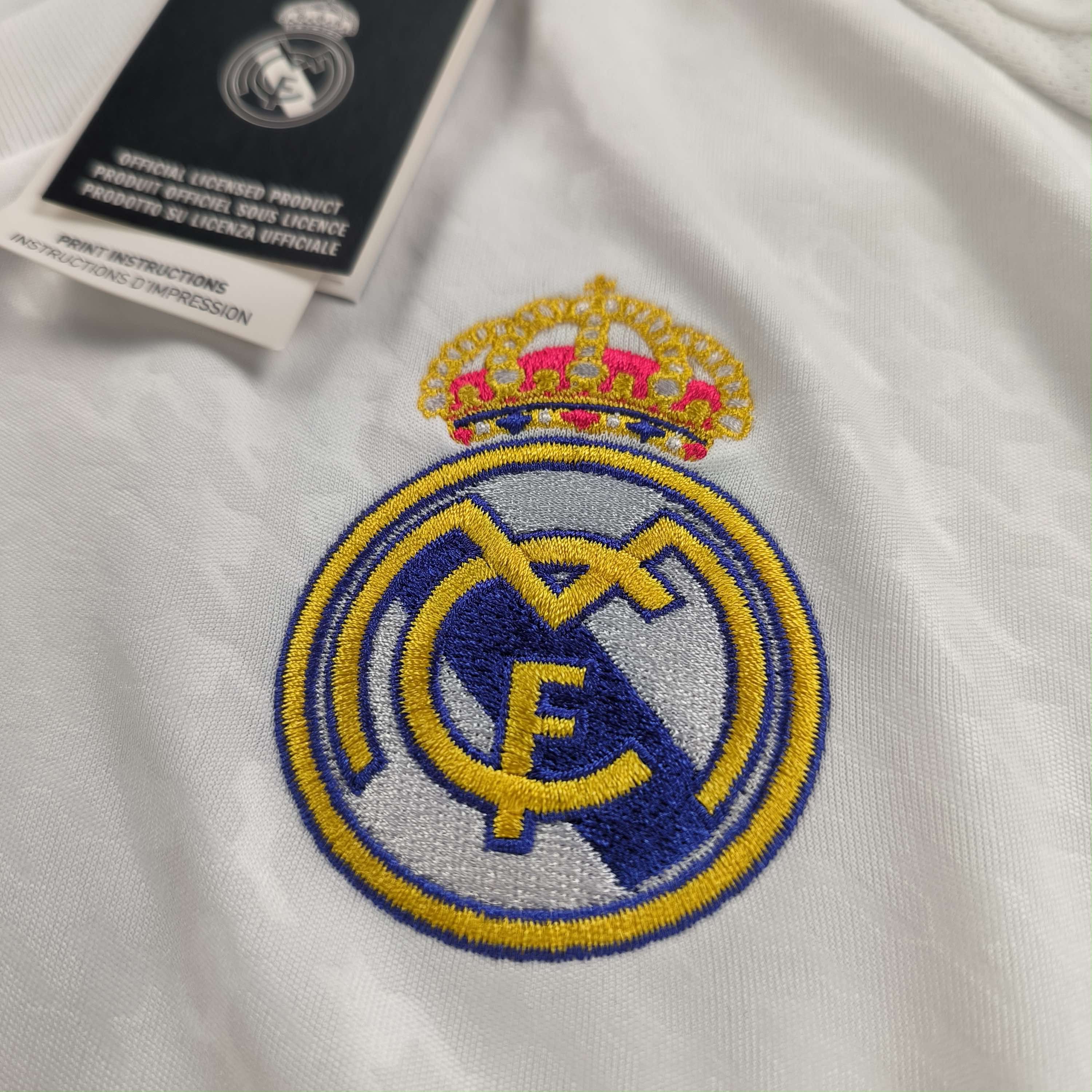 Adidas NEW Real Madrid 2024-25 home UCL Mbappe football jersey sz M Size US M / EU 48-50 / 2 - 4 Thumbnail