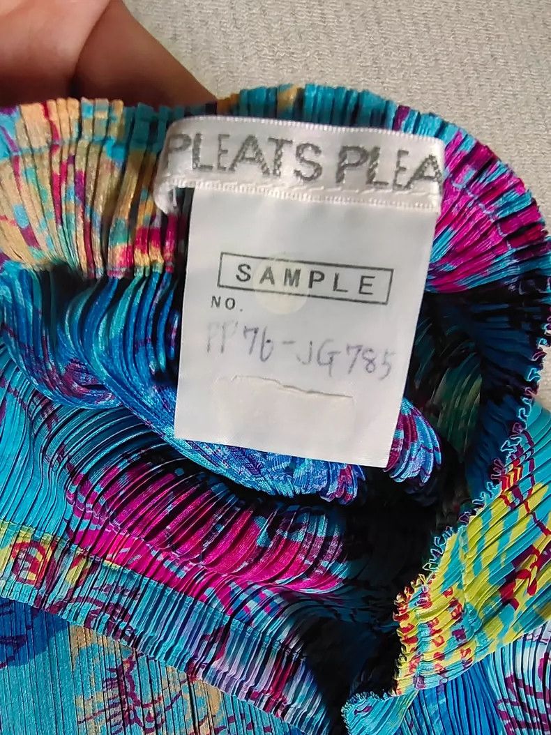 Issey Miyake Issey Miyake size:5 Blue printed pleated skirt Size 23" - 2 Thumbnail