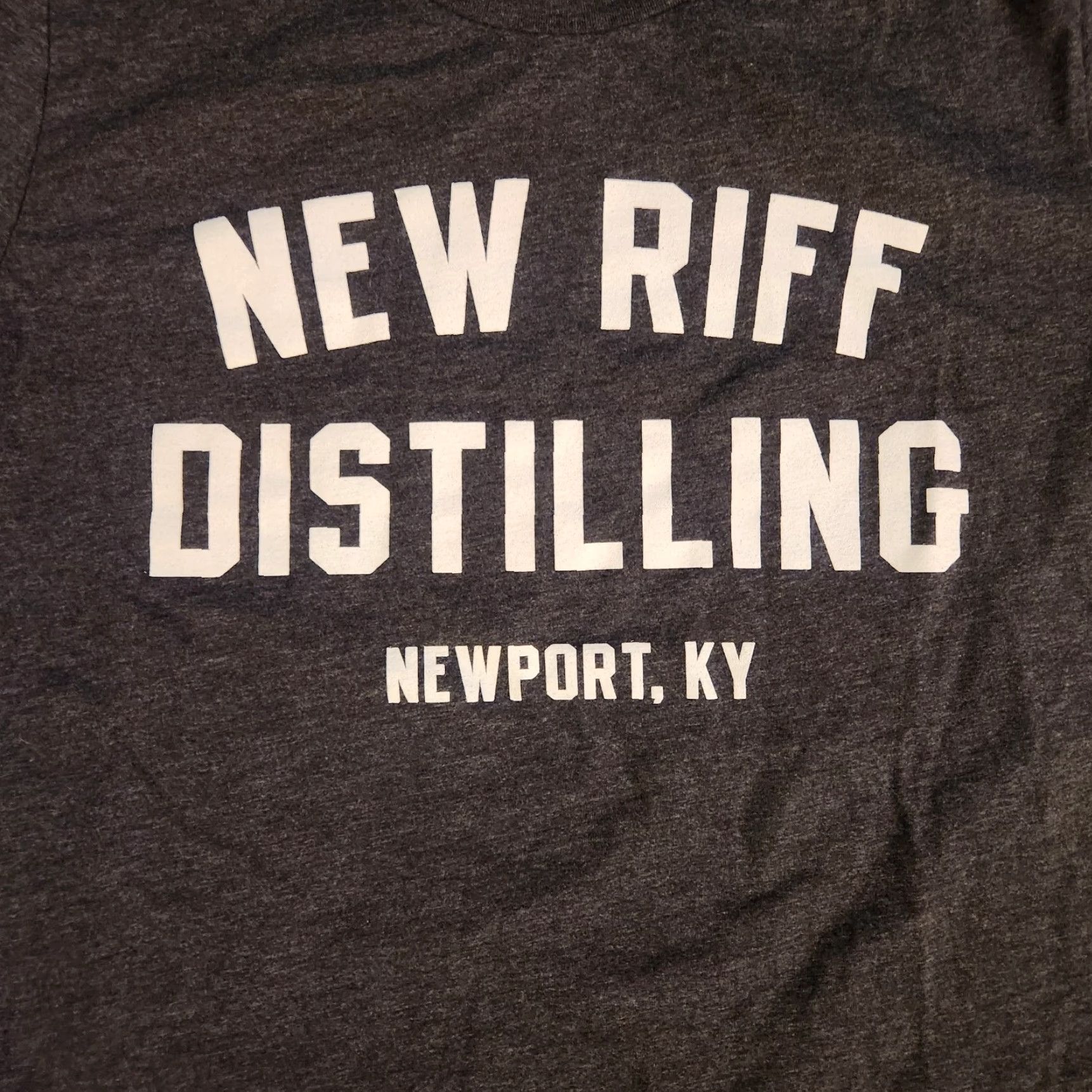 Vintage New Riff Distilling T-Shirt Men's Large Bourbon Whiskey Gray Newport KY Shirt Regular Gray Cotton Unbranded 5000 Sportsmen Gildan 5000 Size US L / EU 52-54 / 3 - 2 Thumbnail