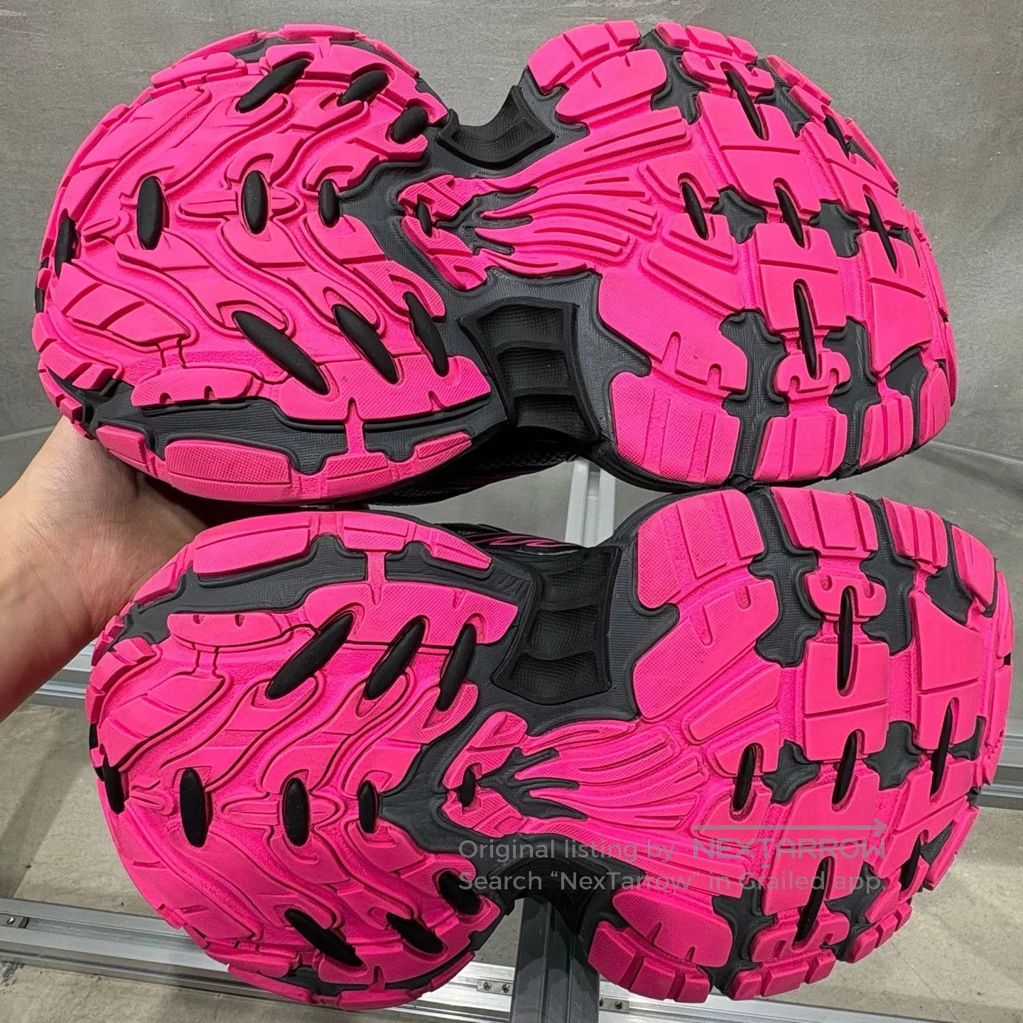 Balenciaga Balenciaga Thick-soled dad shoes in black and pink Size US 7.5 / IT 37.5 - 7 Thumbnail