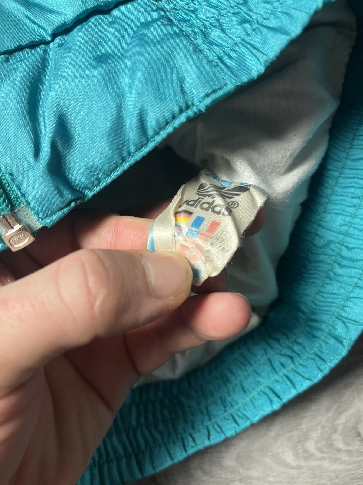 Adidas Vintage Adidas track jacket windbreaker size Medium Size US M / EU 48-50 / 2 - 5 Thumbnail
